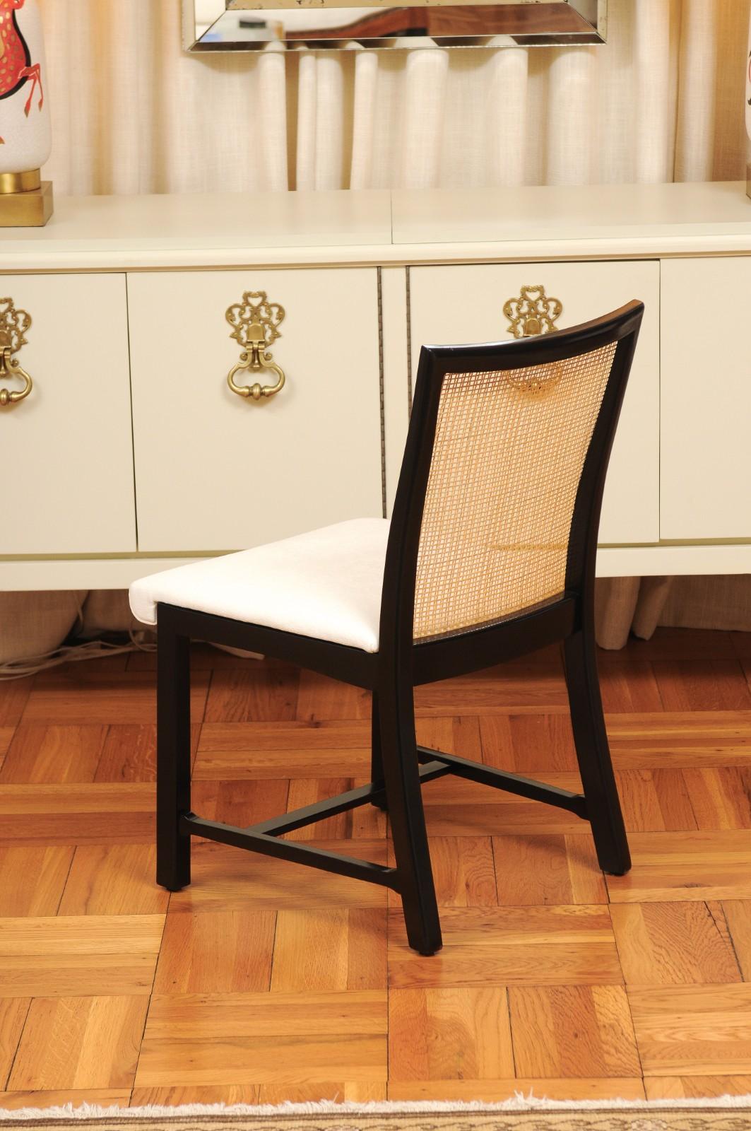 Superbe ensemble de 12 chaises d'appoint vintage en laque noire de Michael Taylor pour Baker en vente 2