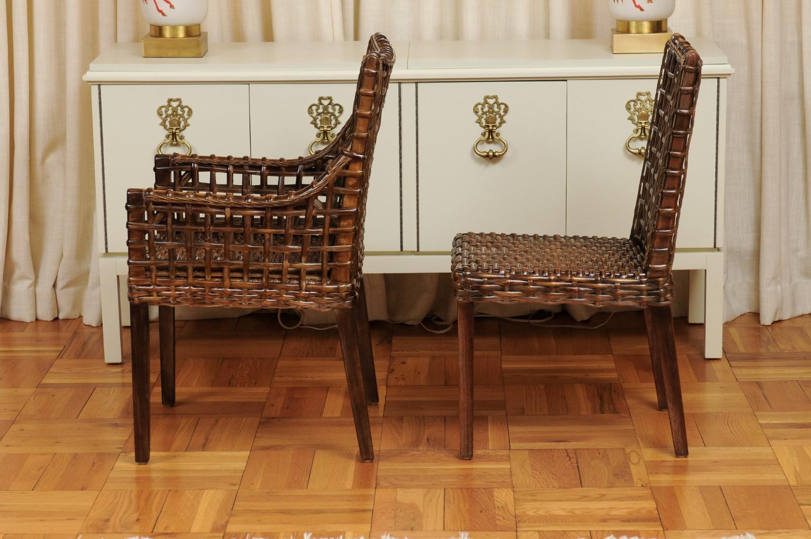 Superbe ensemble de 8 chaises de salle à manger en acajou cérusé et cannage en bois de tabac vieilli en vente 7