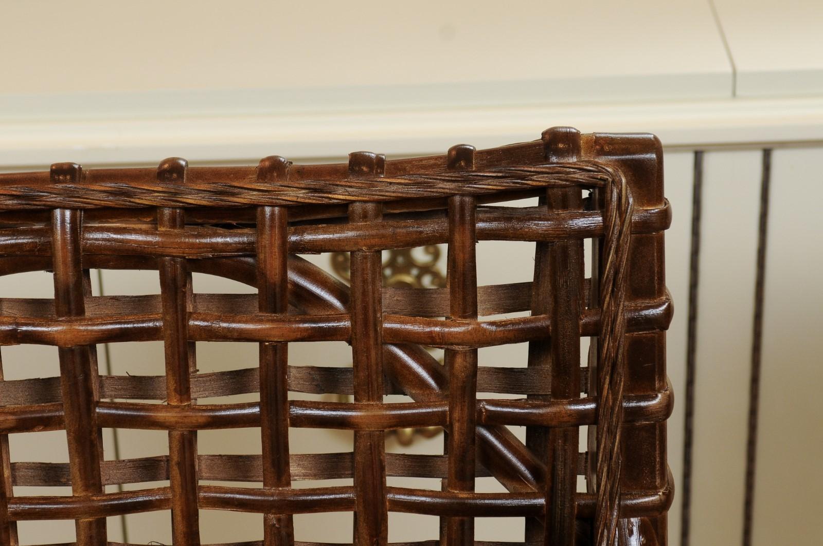 Superbe ensemble de 8 chaises de salle à manger en acajou cérusé et cannage en bois de tabac vieilli en vente 11