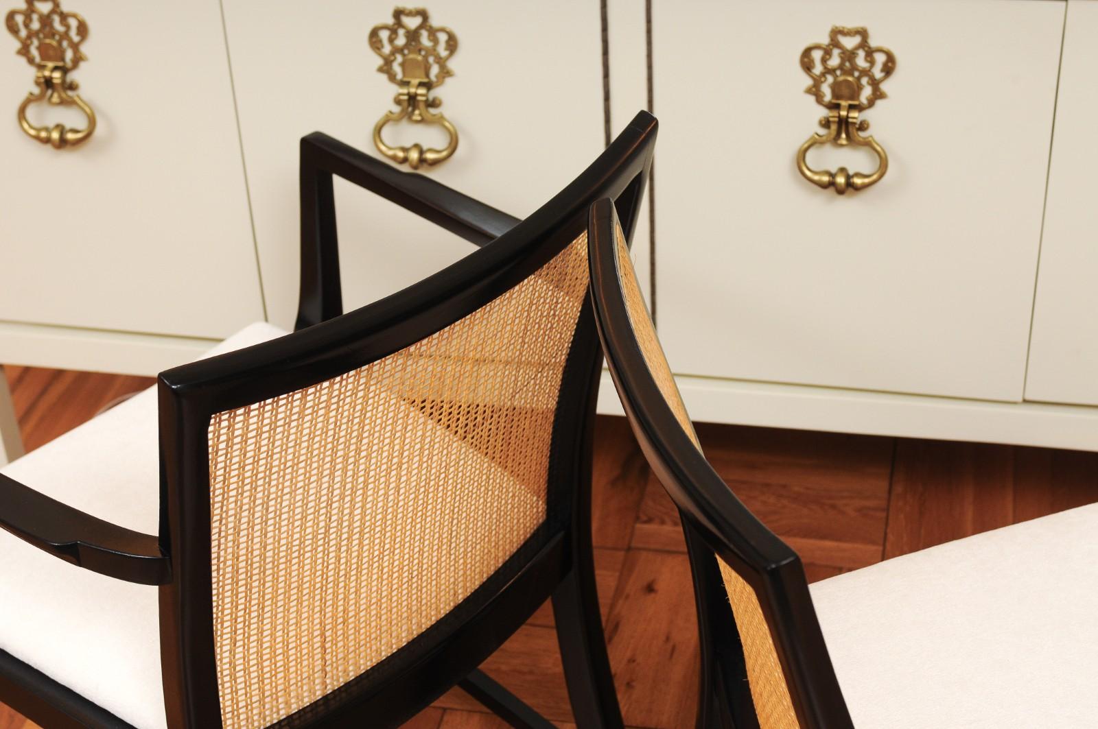 Superbe ensemble de 8 chaises cannées vintage en laque noire de Michael Taylor pour Baker en vente 11
