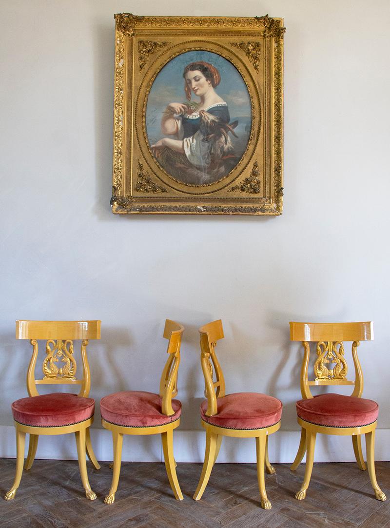 Prächtiger Satz italienischer Stühle aus goldgelb lackiertem Holz, um 1950 (Art déco) im Angebot