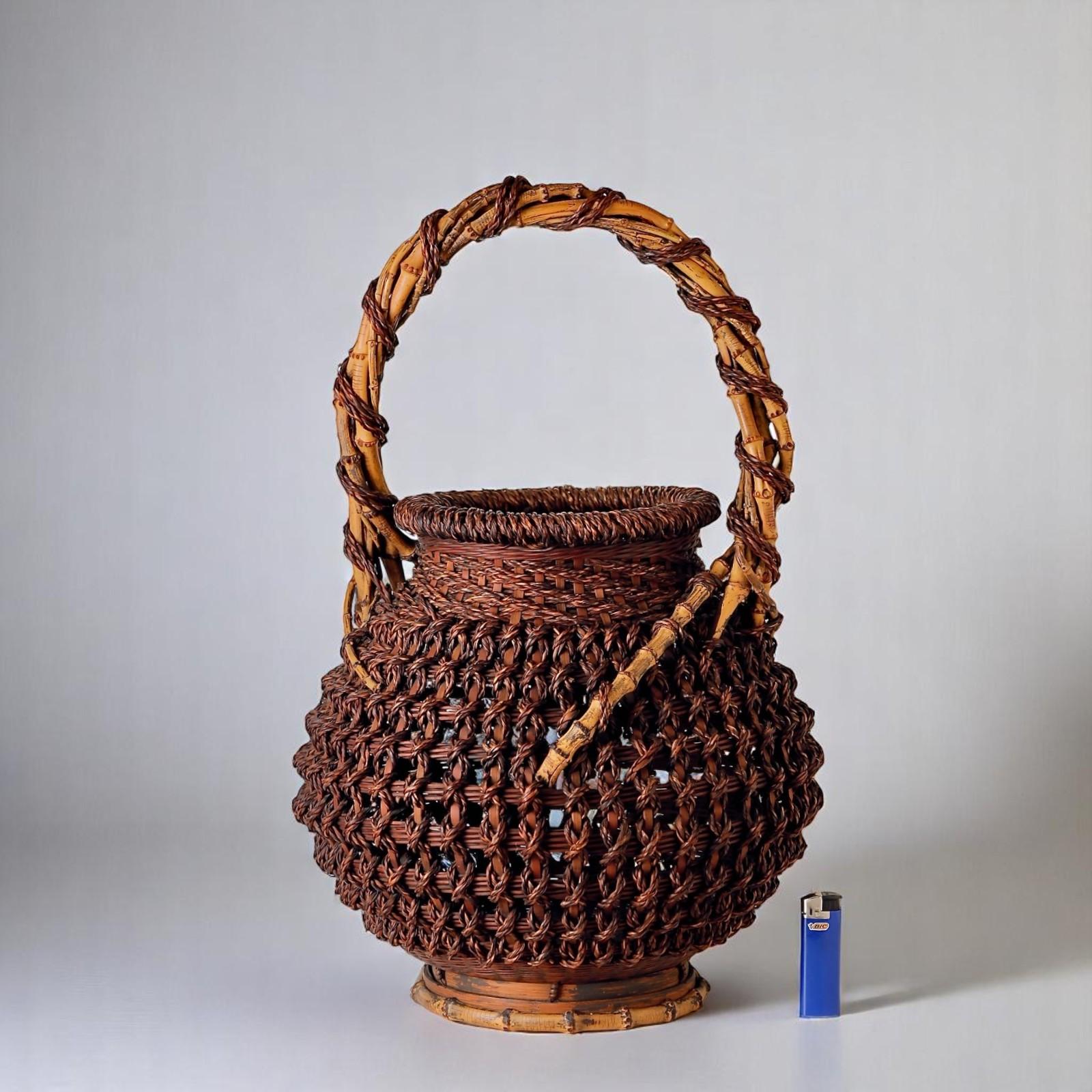 Tessuto a mano Superbo cesto di bambù Ikebana giapponese firmato - XX secolo in vendita