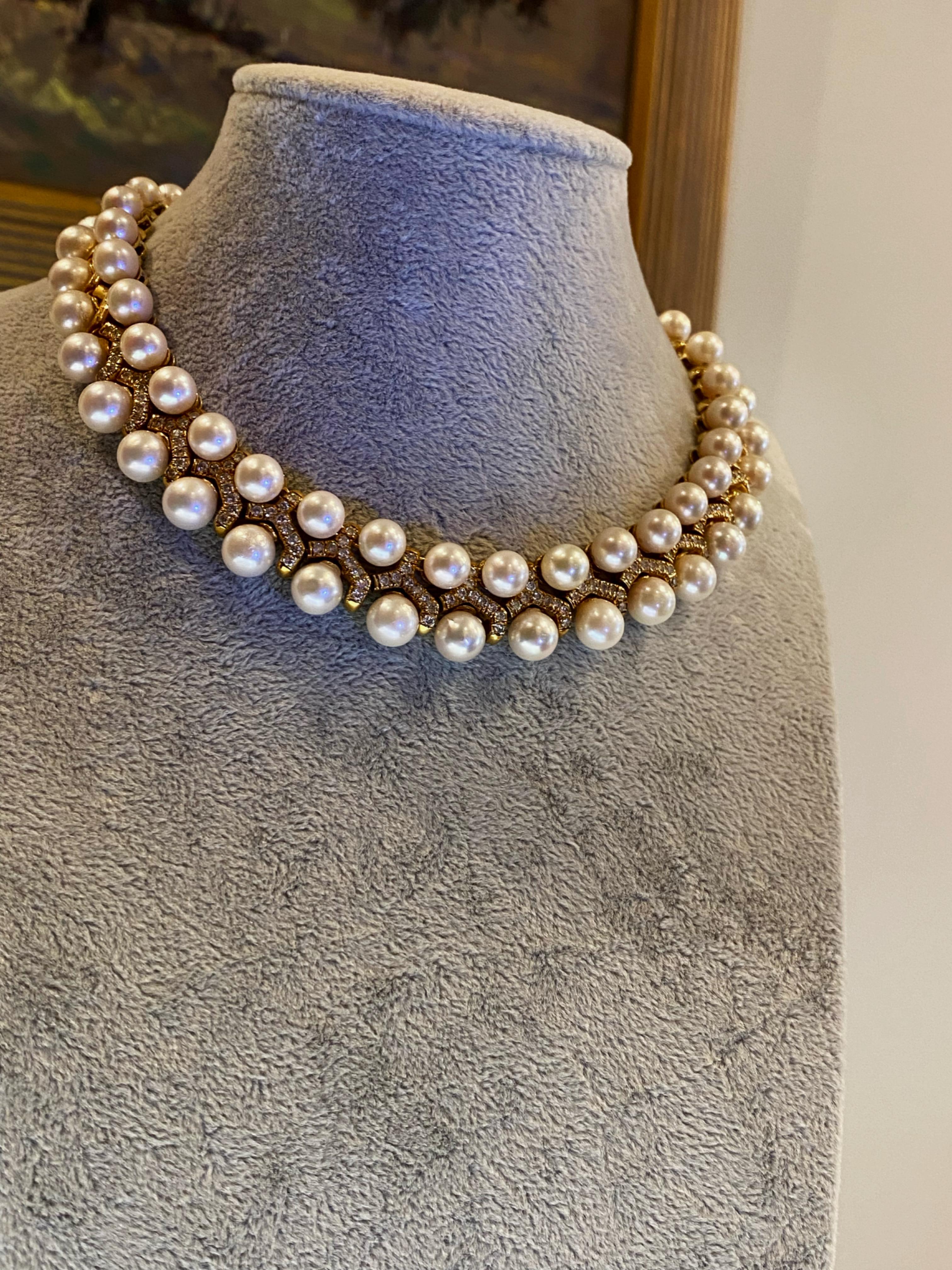 Magnífico Collar Retro de Oro de 18 K con Perlas de los Mares del Sur (x 68) y Diamantes de 9,00 ct Corte redondo en venta