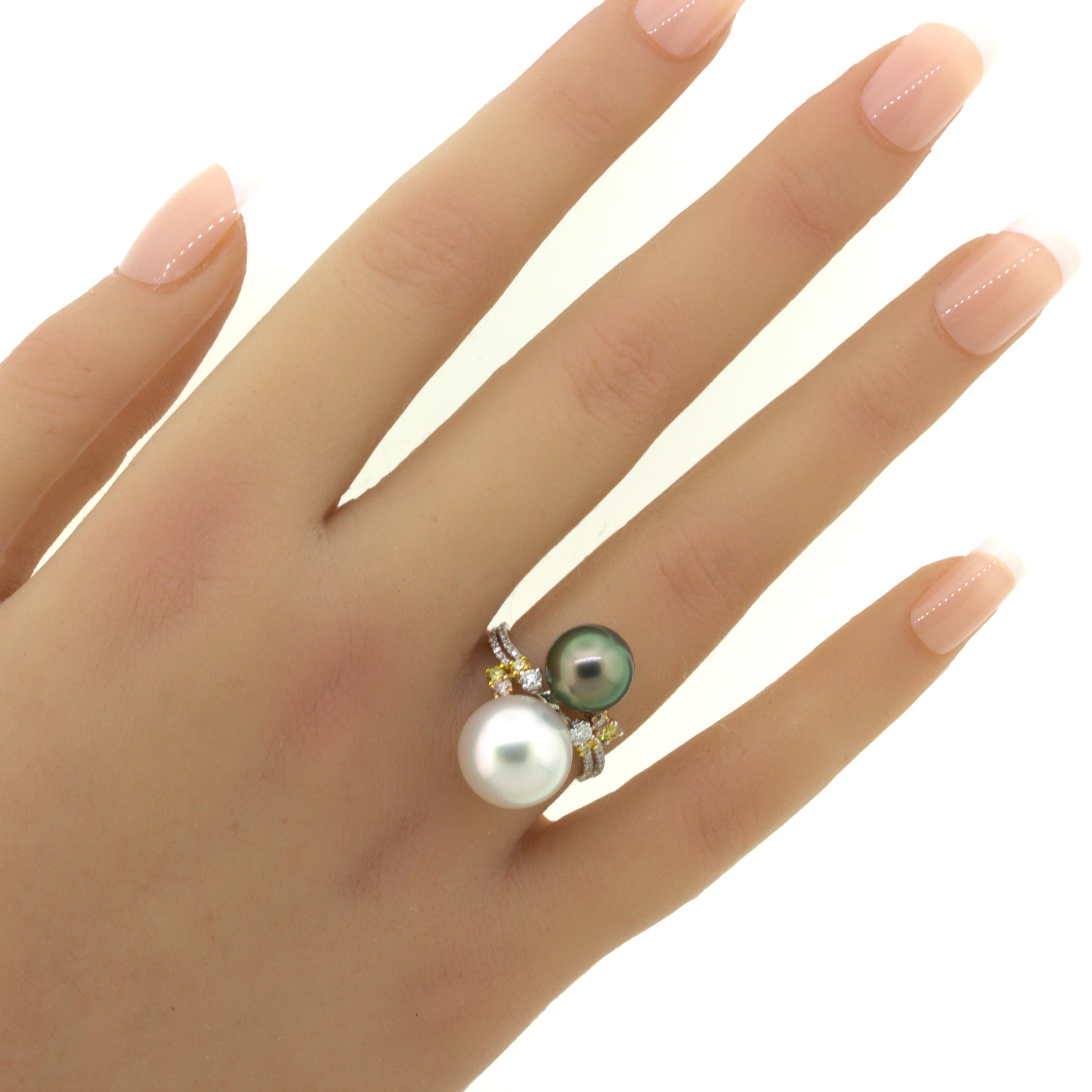 Splendido anello in oro bianco 18 carati con perle dei mari del sud e di Tahiti e diamanti di colore diverso in vendita 6