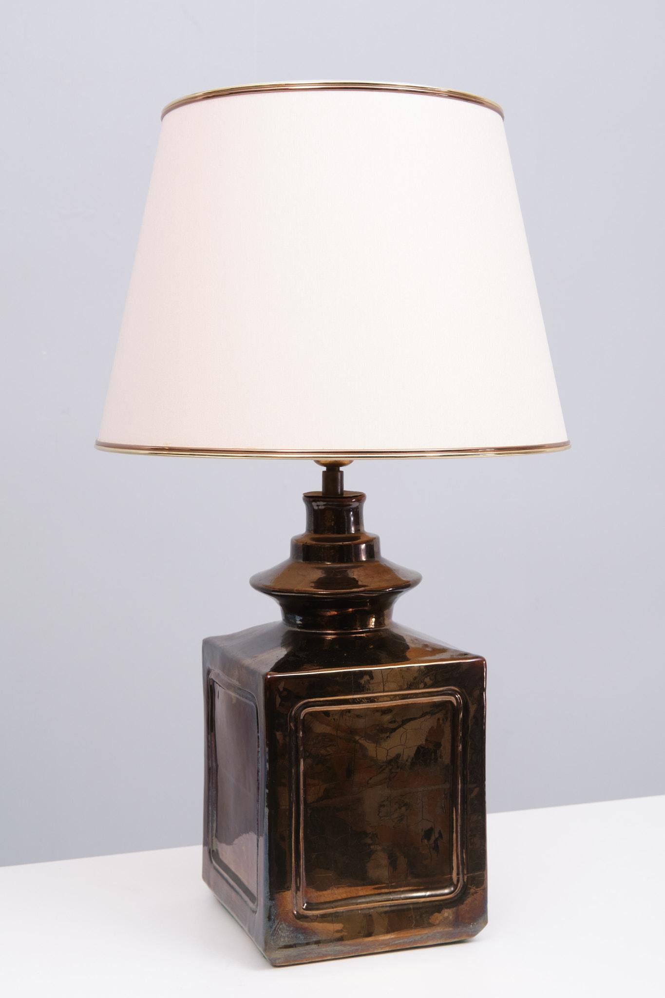 Mid-Century Modern Superb square Ceramic Table lamp  1970s France  For Sale