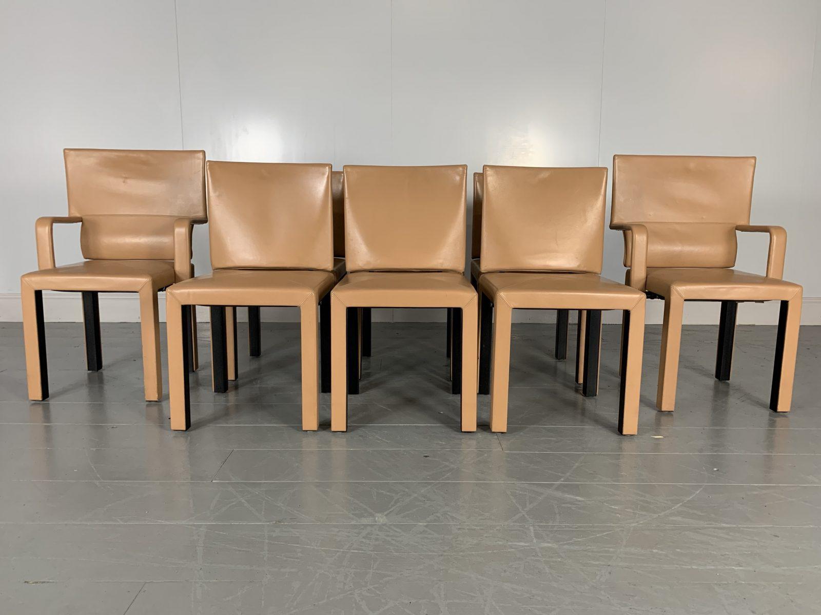 Superbe ensemble de 8 chaises de salle à manger B&B Italia Arcadia en cuir Gamma brun clair Bon état - En vente à Barrowford, GB