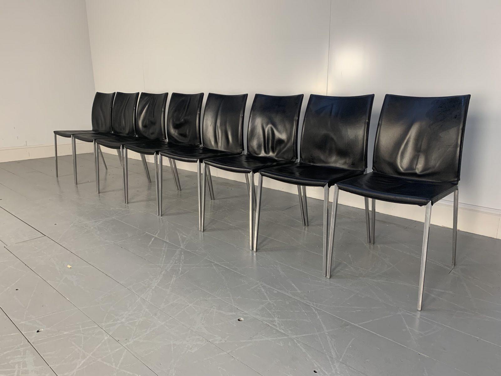 XXIe siècle et contemporain Superbe ensemble de 8 chaises de salle à manger Zanotta Lia 2086 en cuir noir et aluminium en vente