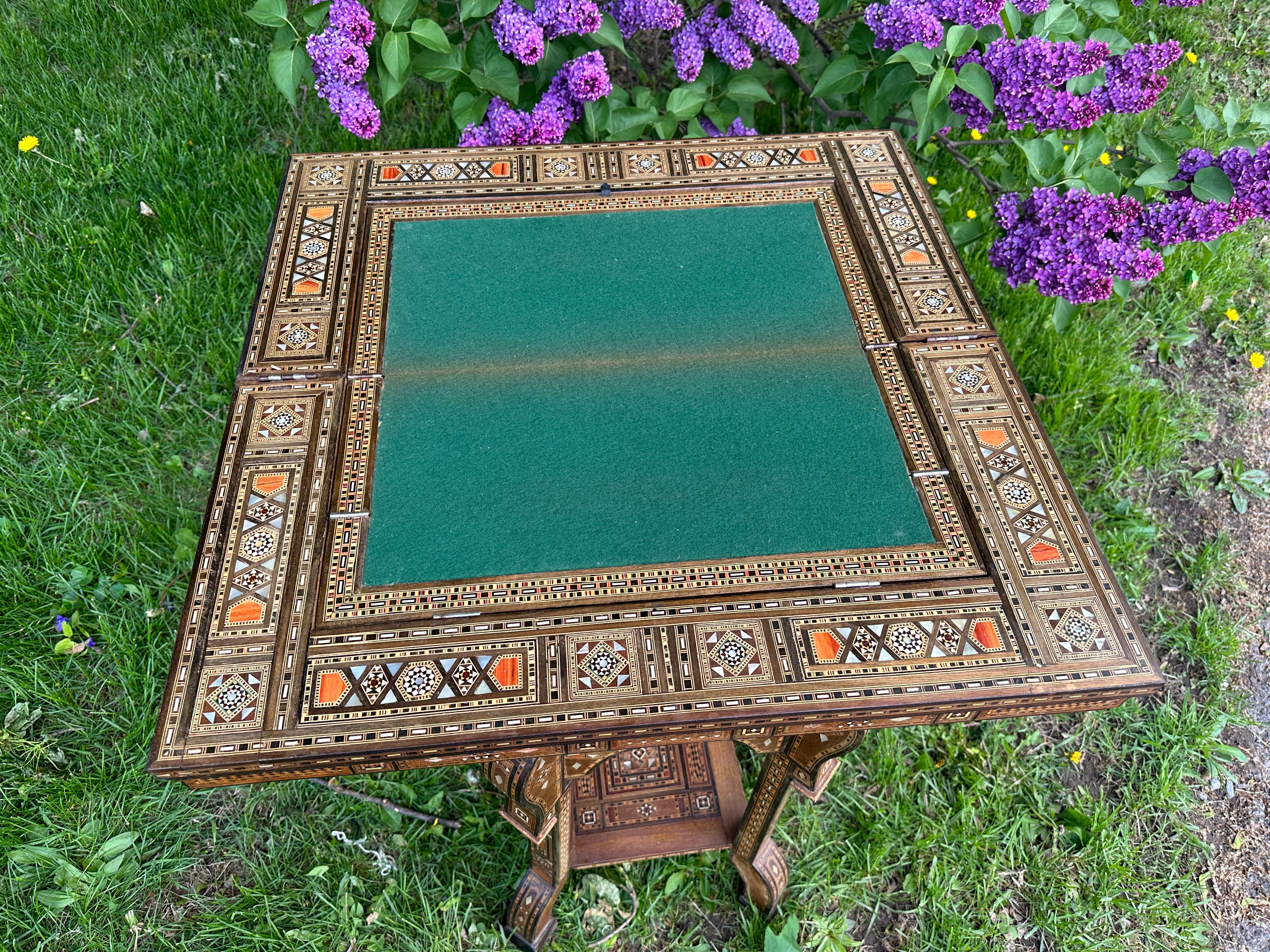 SUPERB Mesa de backgammon/juego antigua siria con incrustaciones, c. principios de los años 40 - W7832 en venta 10