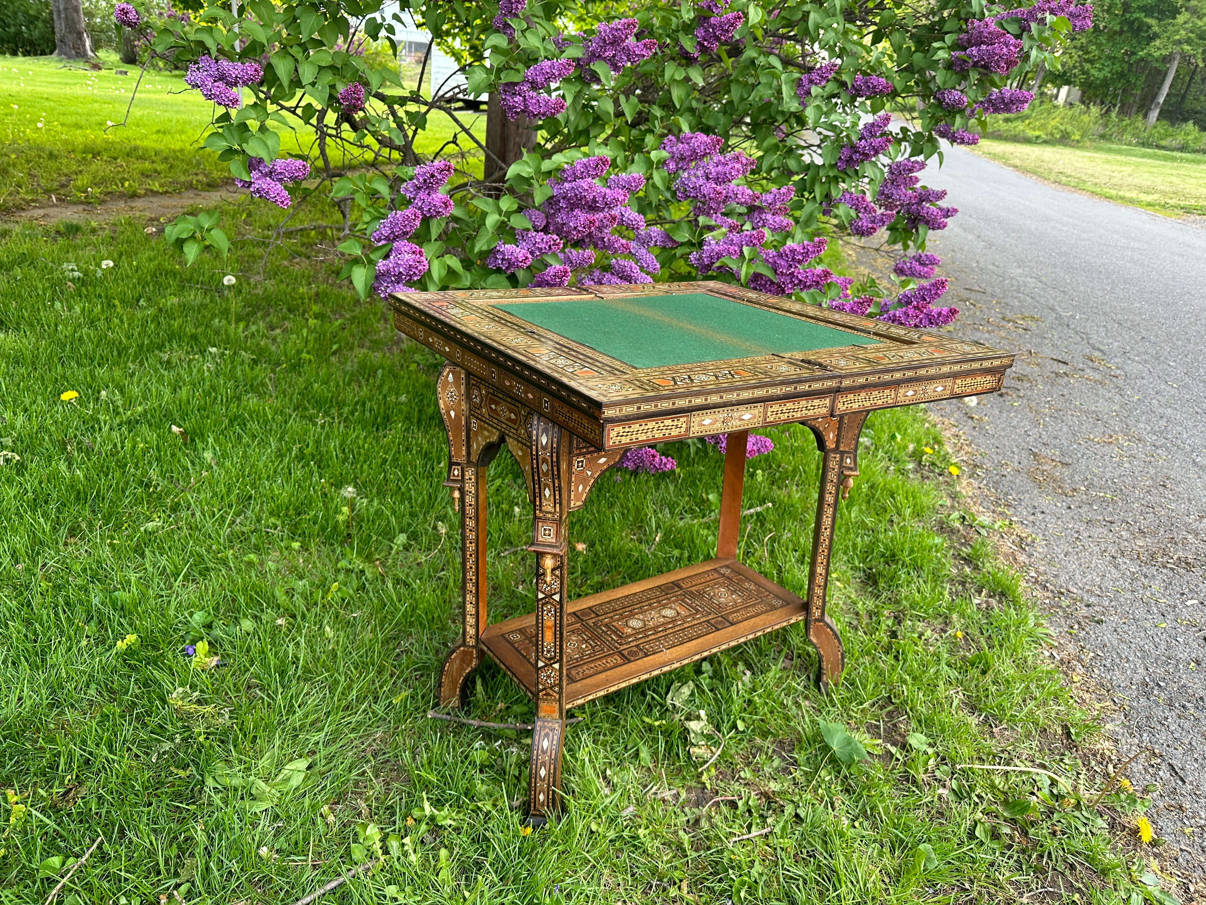 SUPERB Mesa de backgammon/juego antigua siria con incrustaciones, c. principios de los años 40 - W7832 en venta 1