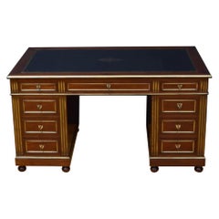 Superb Turn of the Century Pedestal Desk