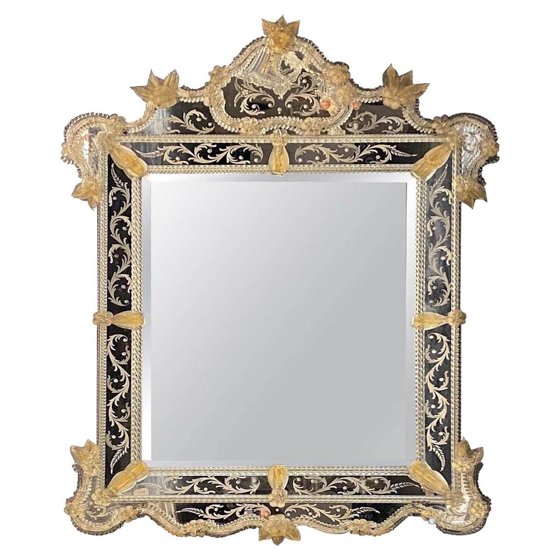 Superbe miroir vénitien gravé en verre de Murano