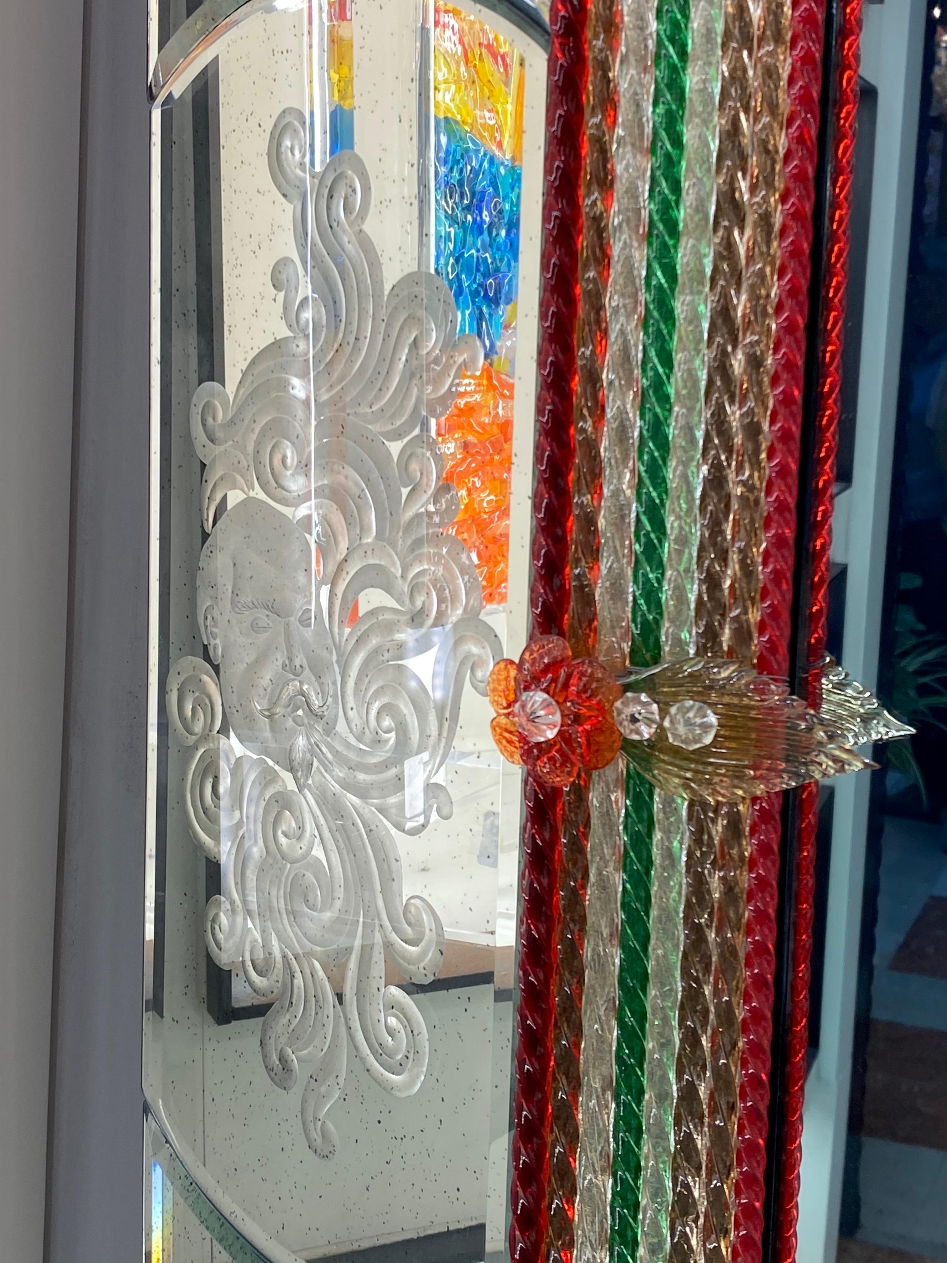 Hervorragender venezianischer mehrfarbiger Muranoglas-Spiegel (Geblasenes Glas) im Angebot