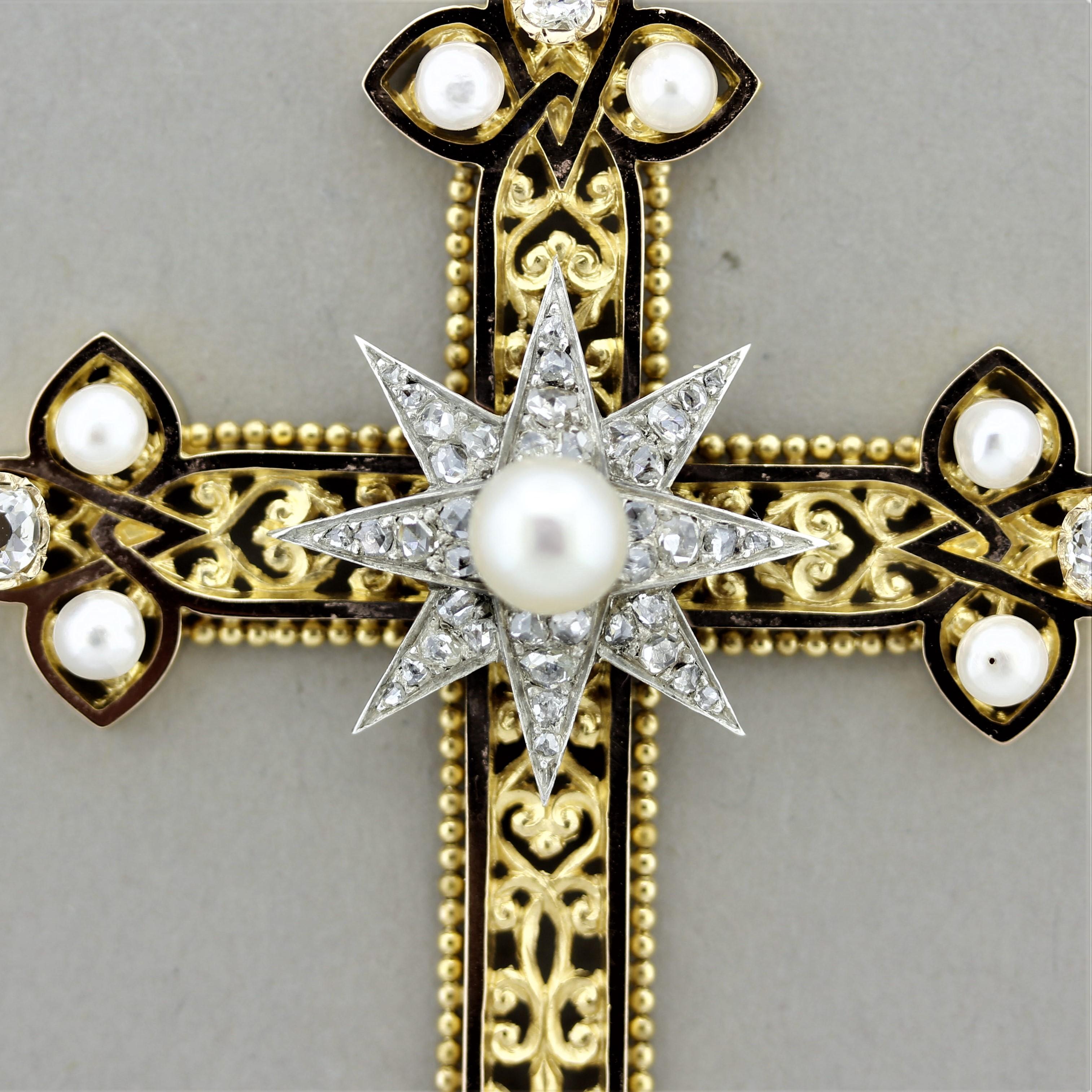 Taille mixte Superbe pendentif croix victorien ancien en or avec diamants et perles en vente