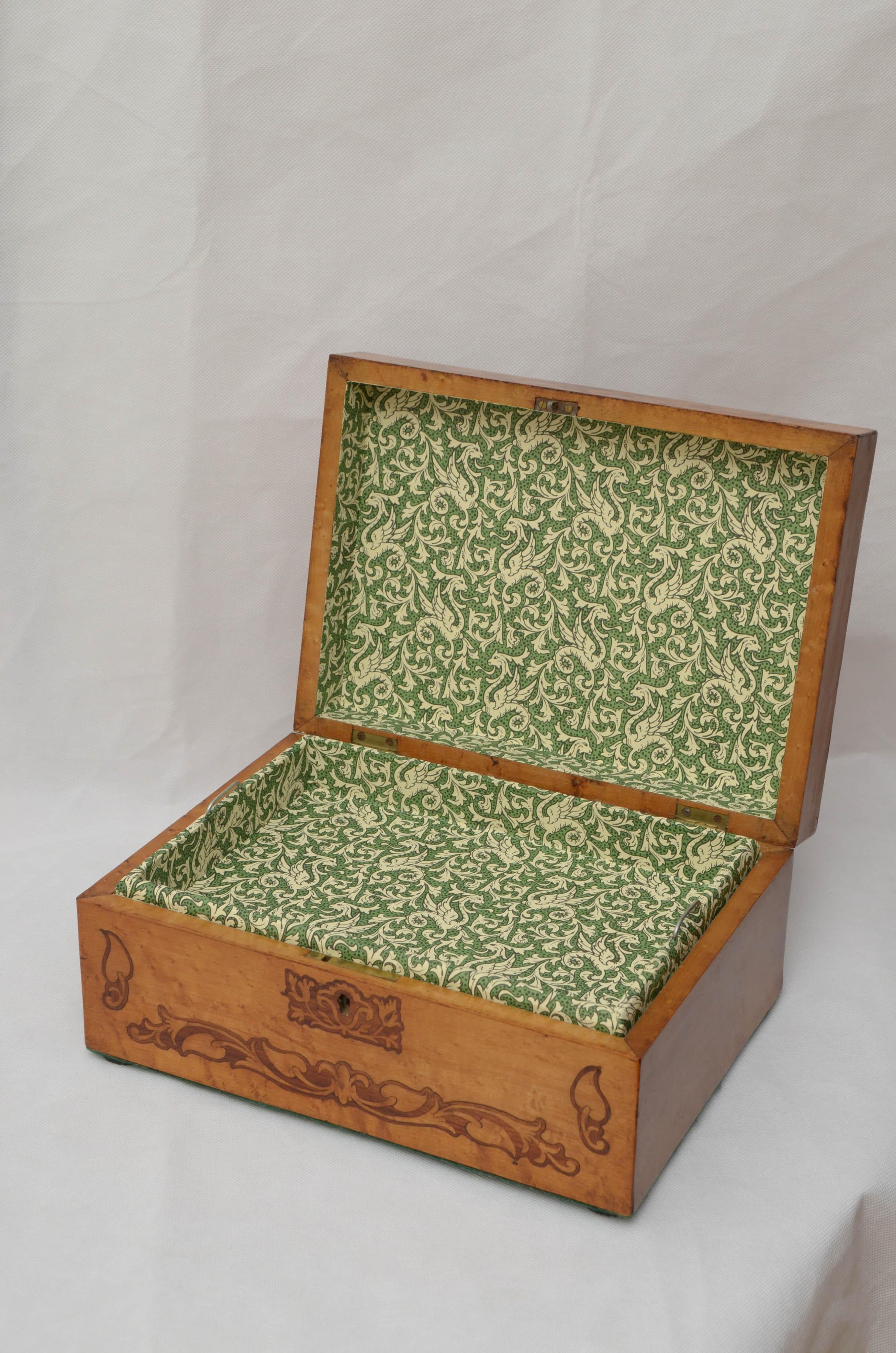 0121 super Victorian bird's eye maple and tulipwood jewelry box or sewing box, having finely inlaid front and lid which opens to reveal new relined interior with lift up tray. This antique box has been sympathetically restored including interior,