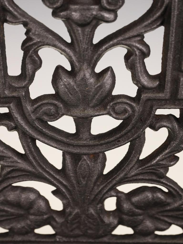 Superb Victorian Cast Iron Stick Stand/Umbrella Stand with Neo-Classical Detail For Sale 7