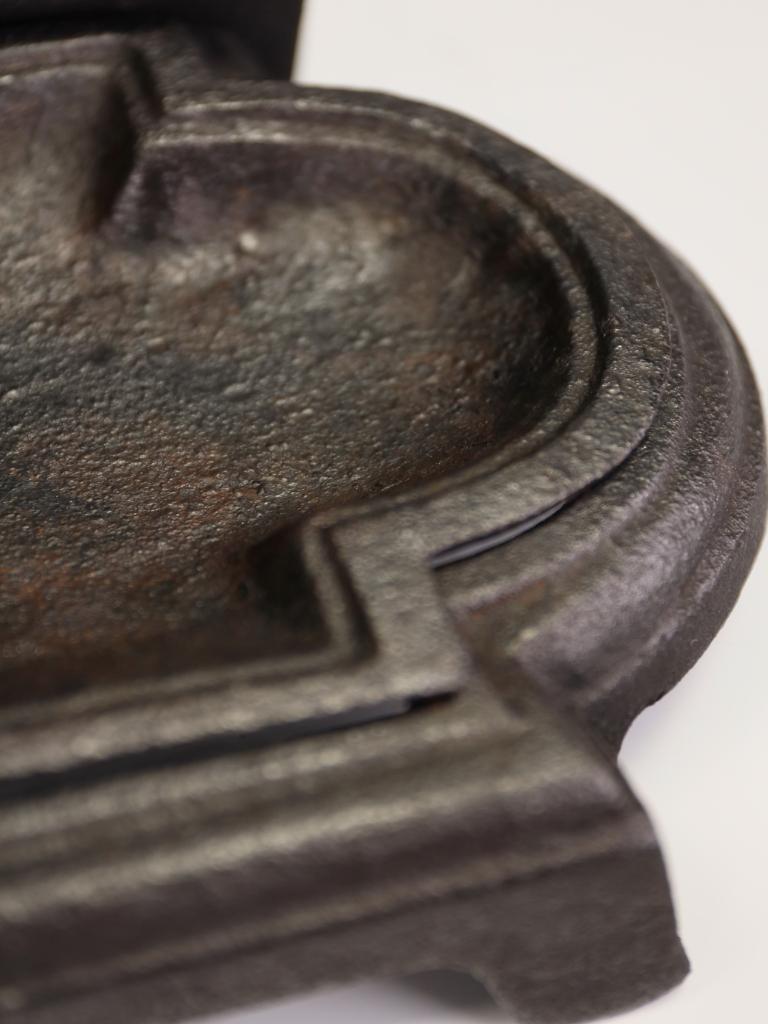 Superb Victorian Cast Iron Stick Stand/Umbrella Stand with Neo-Classical Detail For Sale 8