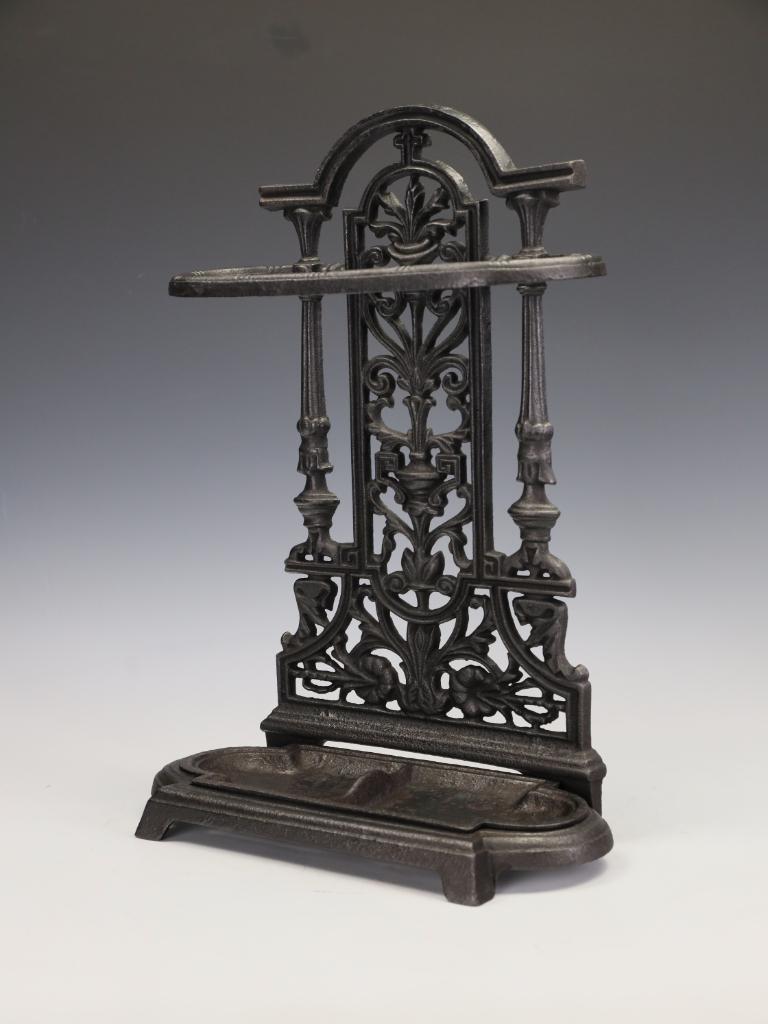 Superb Victorian Cast Iron Stick Stand/Umbrella Stand with Neo-Classical Detail For Sale 2