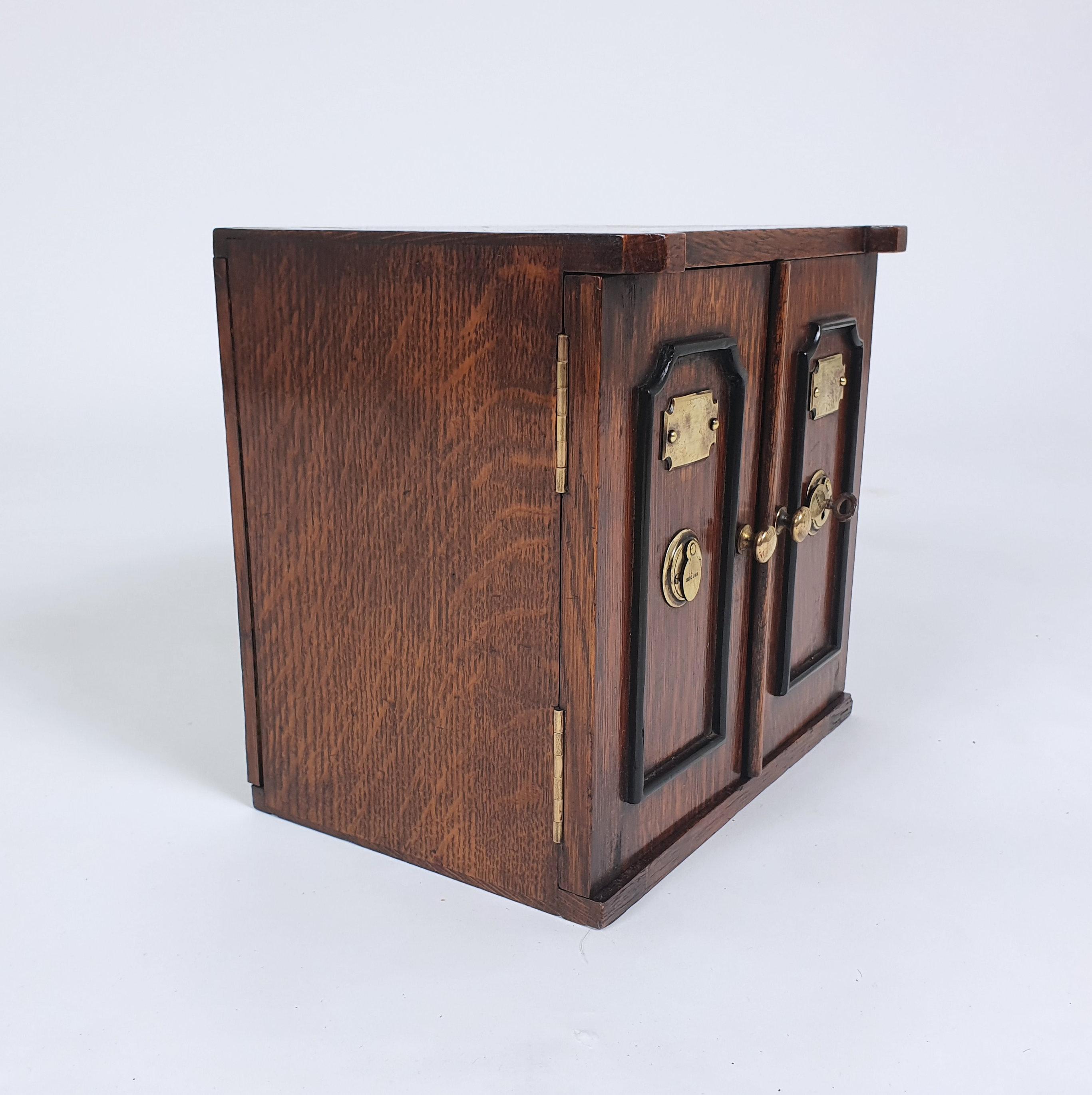 19th Century Superb Victorian Oak Table Top Collectors Cabinet