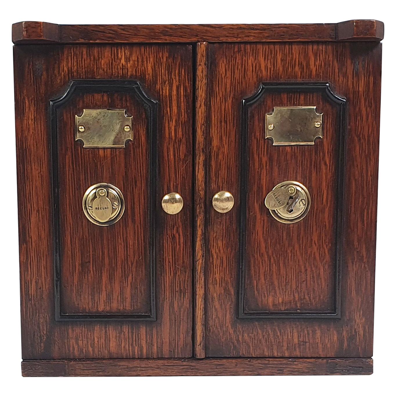 Superb Victorian Oak Table Top Collectors Cabinet
