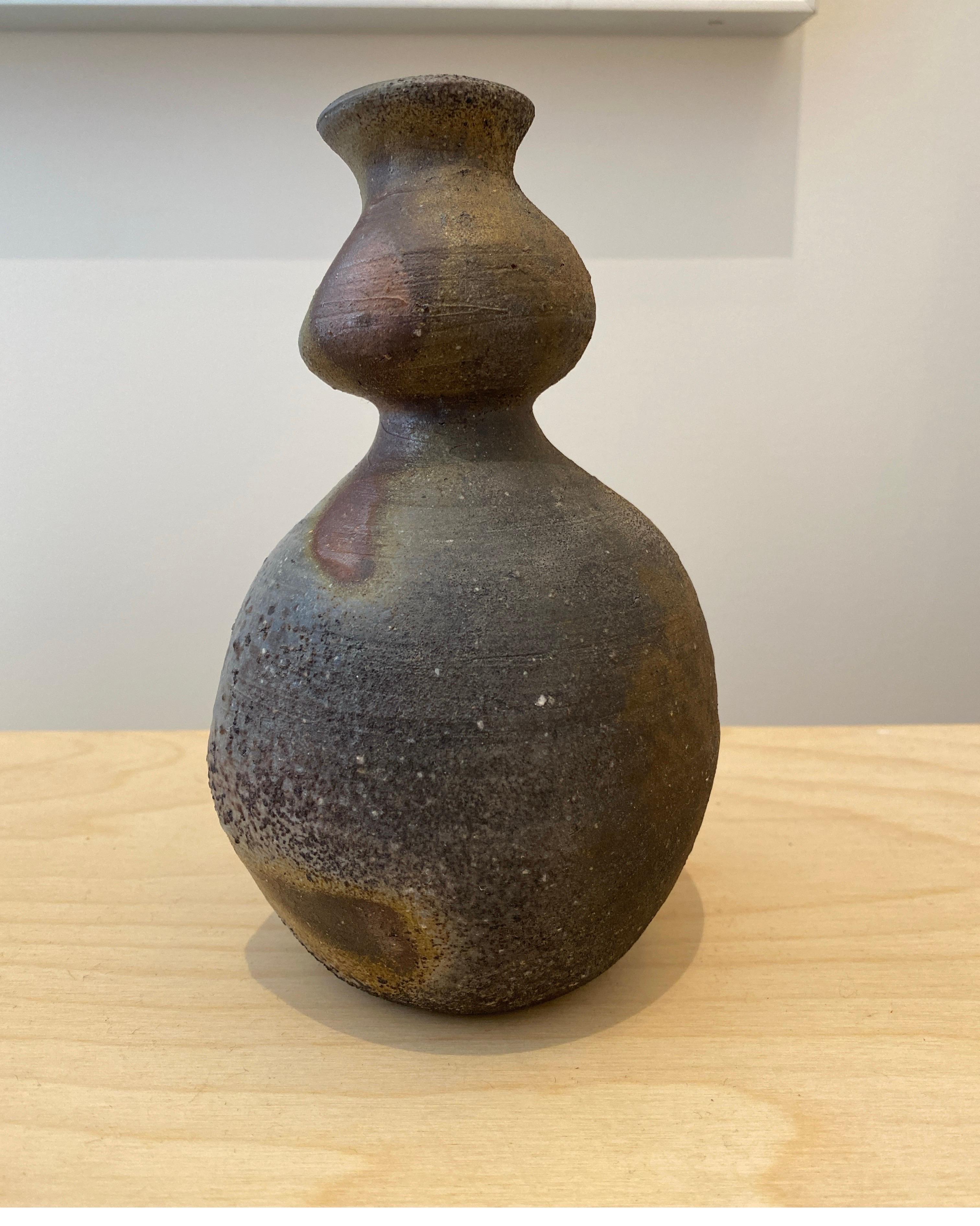 Giapponese Superba pentola da sakè a doppia zucca Bizen Mingei degli anni '70, firmata in vendita