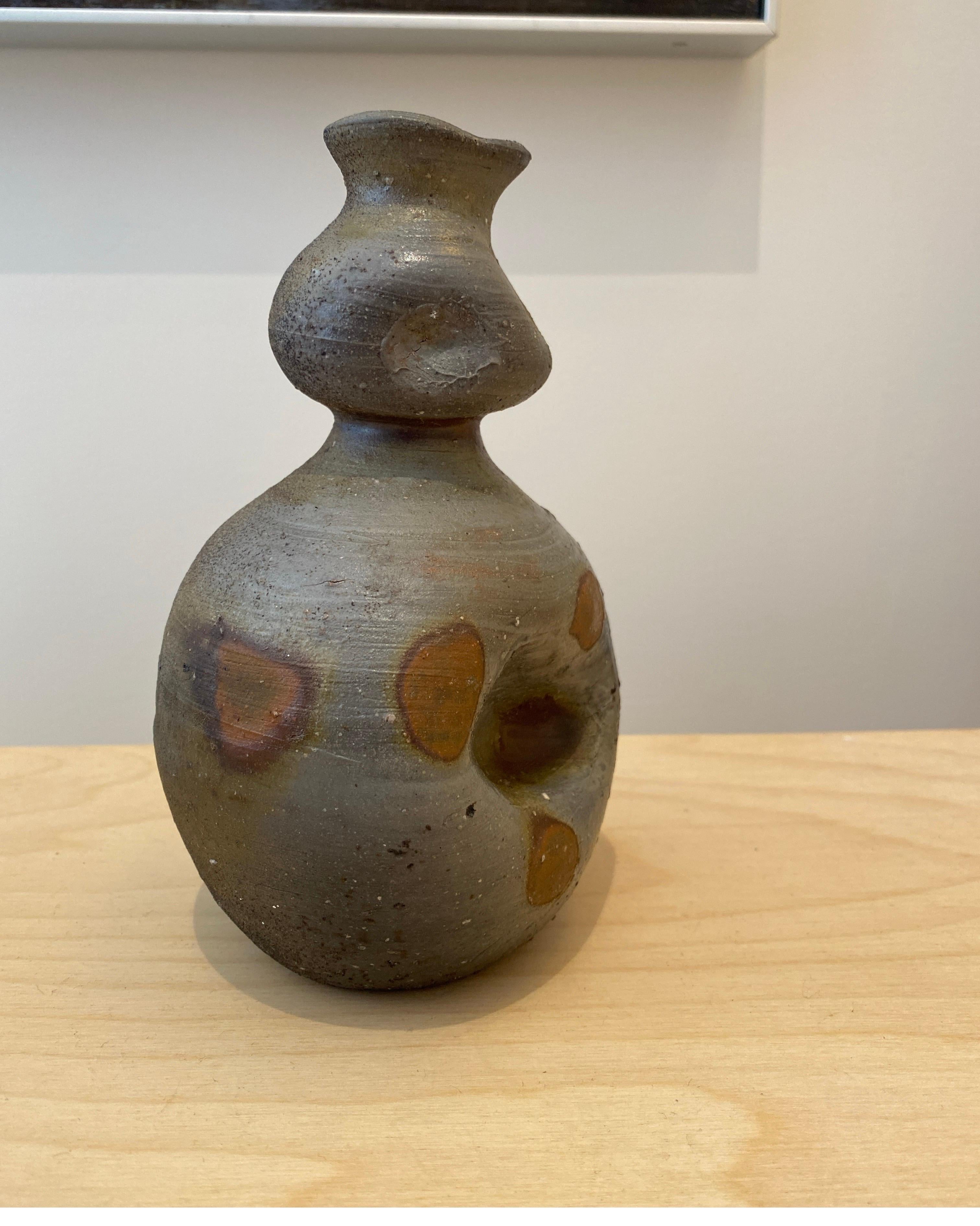 Fine XX secolo Superba pentola da sakè a doppia zucca Bizen Mingei degli anni '70, firmata in vendita