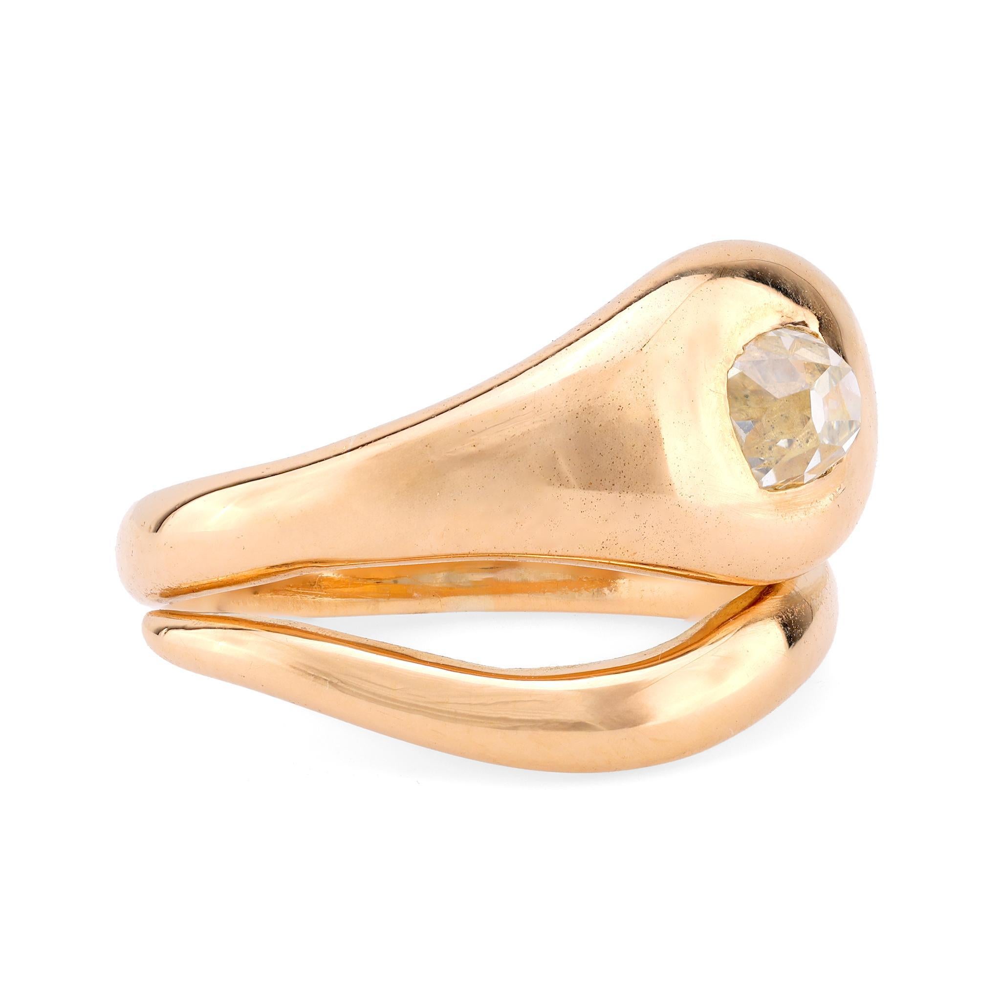Modern Superb vintage old mine diamond 18k yellow gold snake ring