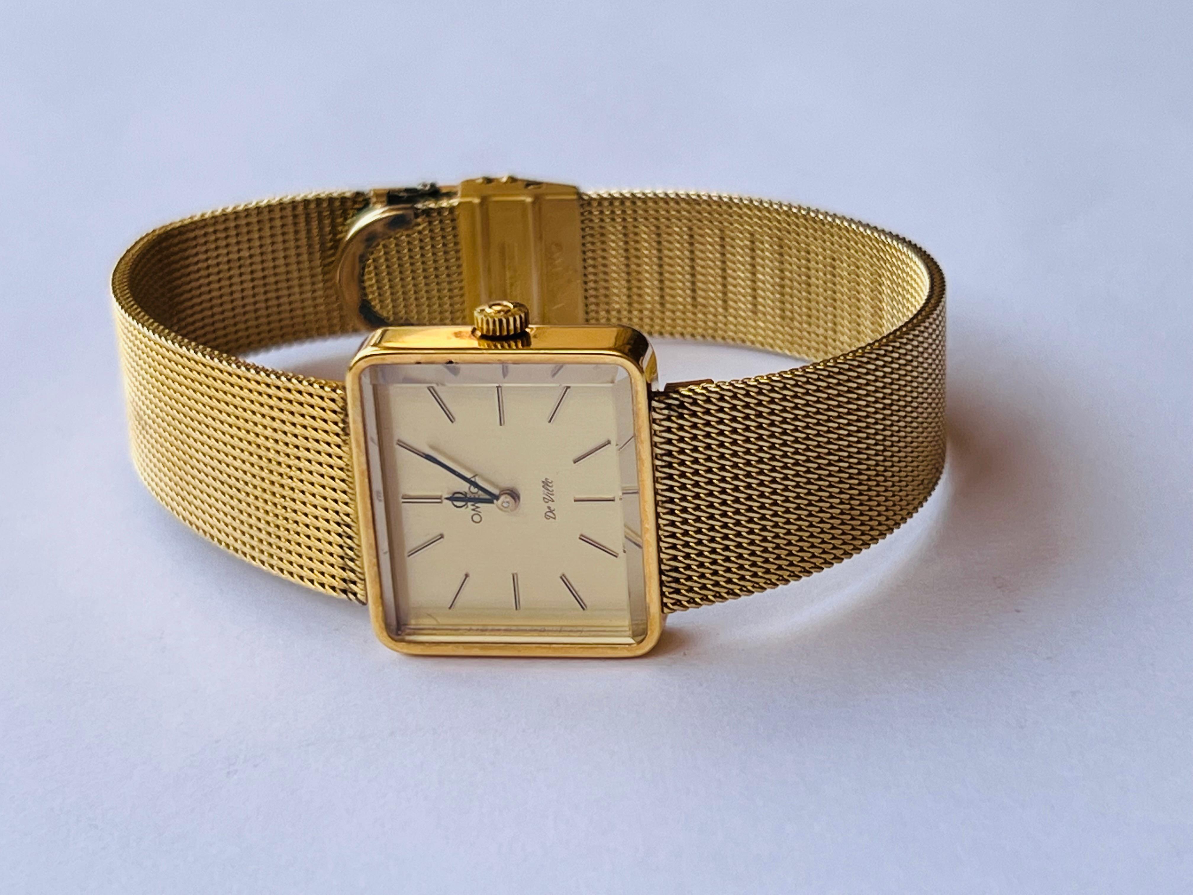 Brand : Omega 

Model:   De Ville  

Country Of Manufacture: Switzerland

Movement:  Handwind  

Case Material:   Gold Plated Stainless Steel

Measurements :25mm diameter (excluding crown )

Band Type : Omega SS with Marked buckle  

Band Condition