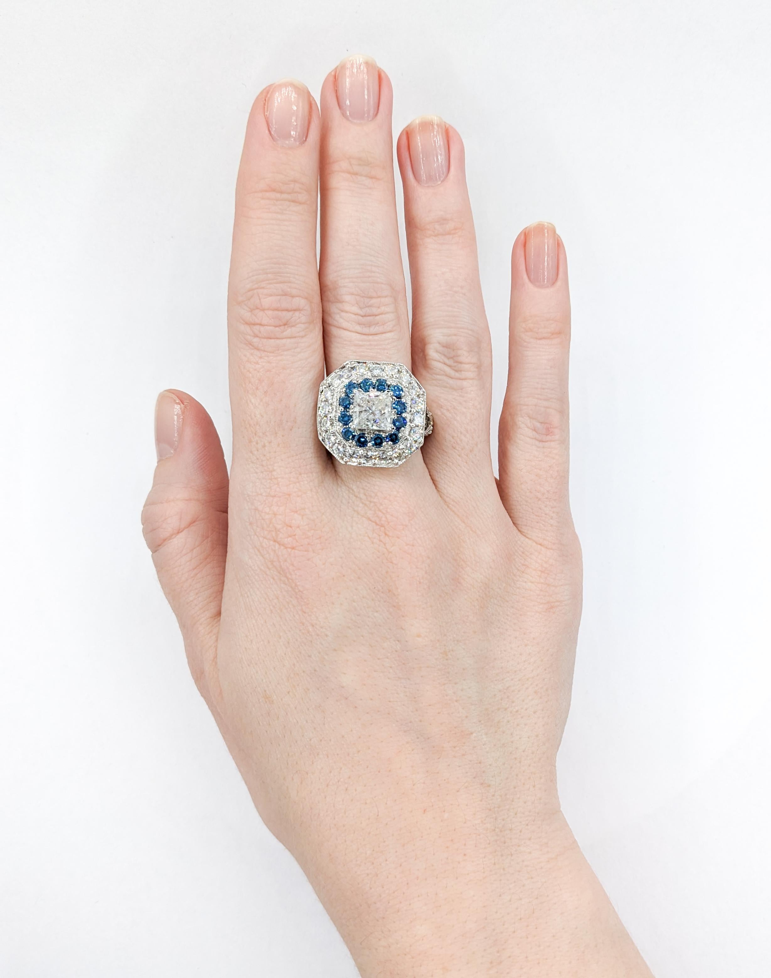 Contemporain Superbe bague fantaisie avec diamants blancs et bleus en vente
