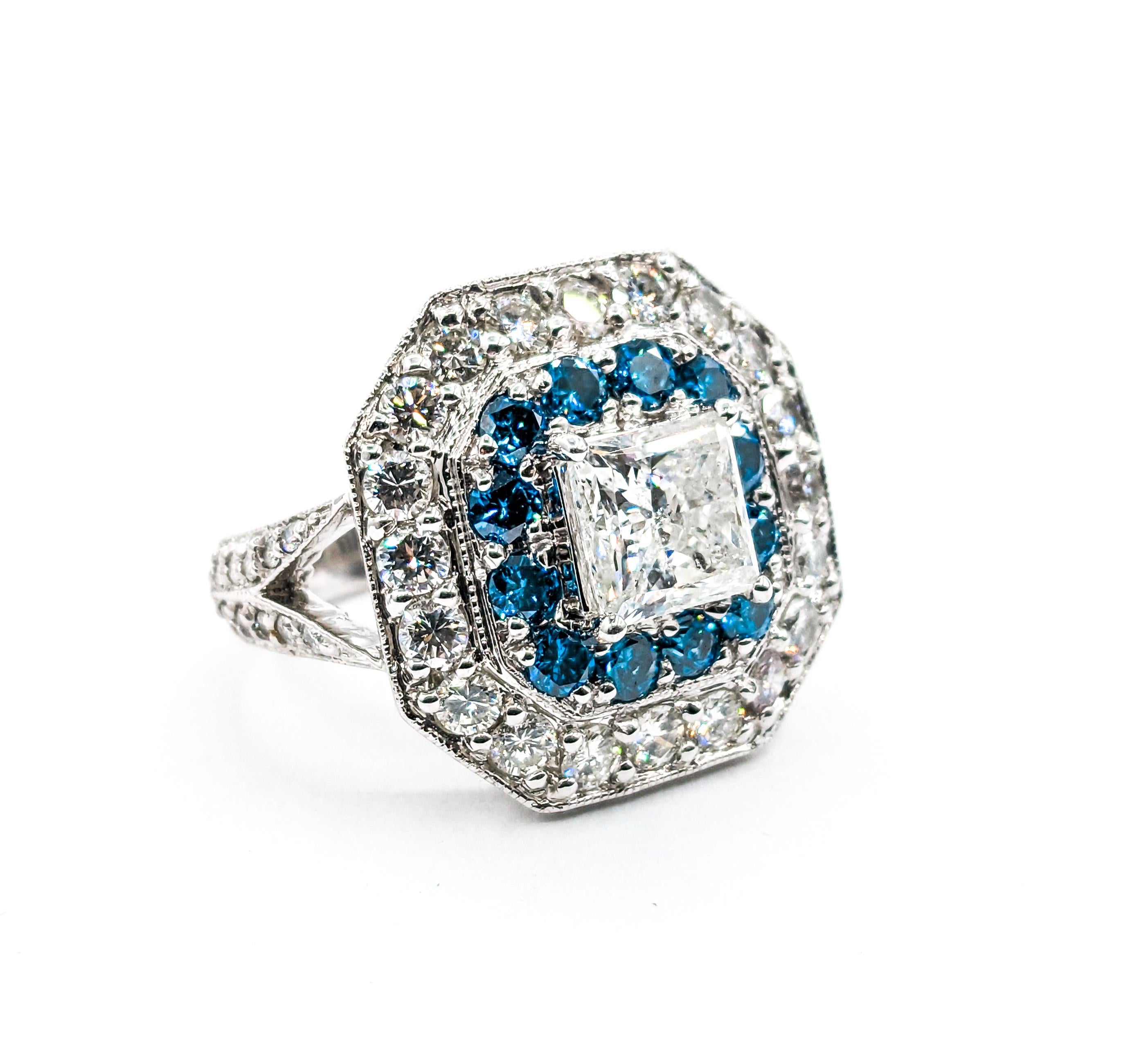 Superbe bague fantaisie avec diamants blancs et bleus en vente 1
