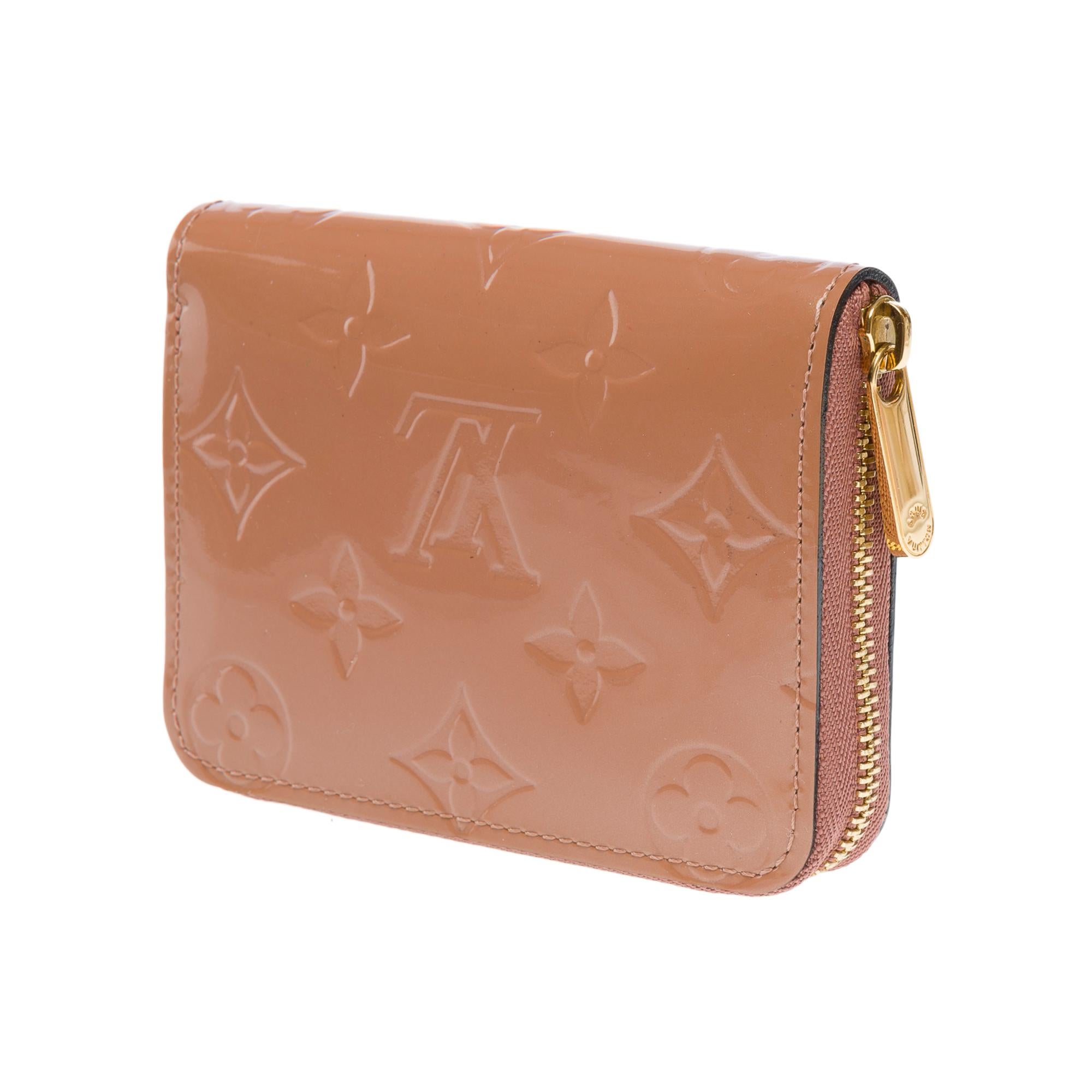 Women's Superb Zippy Wallet/Coin Purse in Pink Monogram Patent leather For Sale