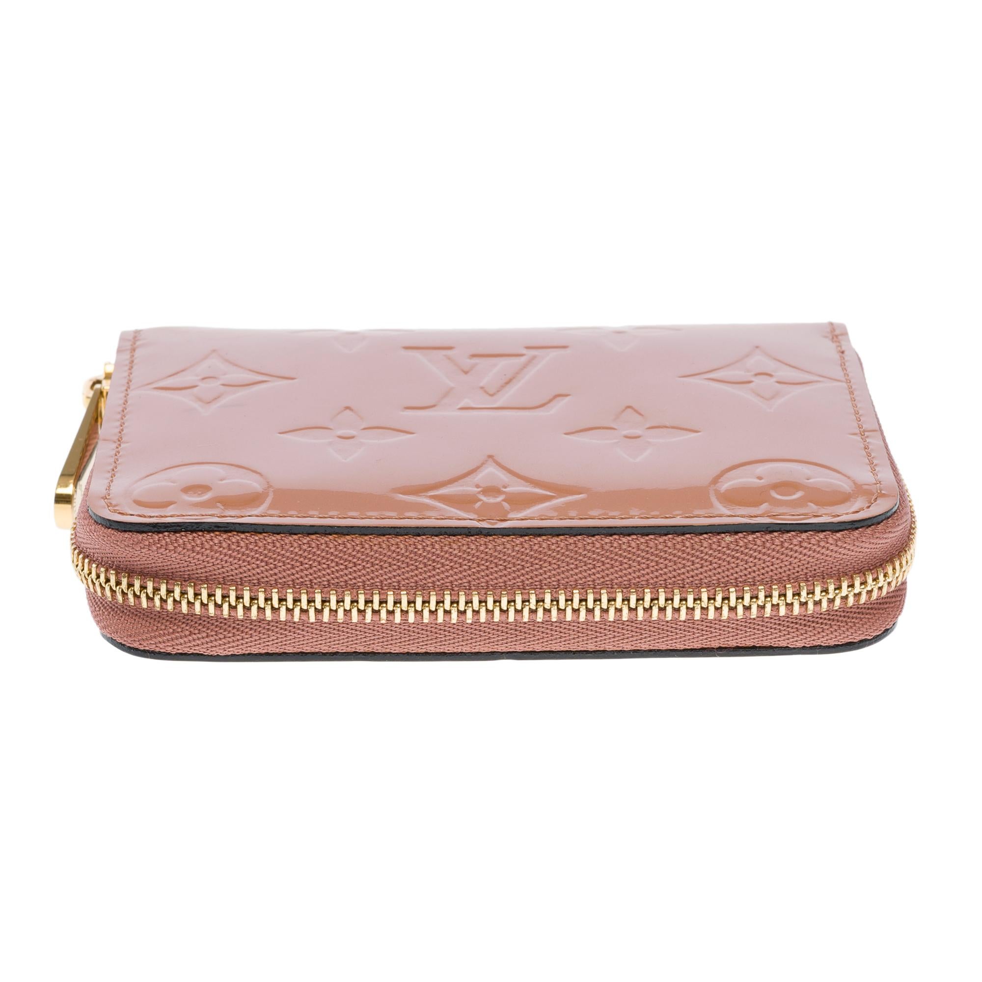 Superb Zippy Wallet/Coin Purse in Pink Monogram Patent leather For Sale 4