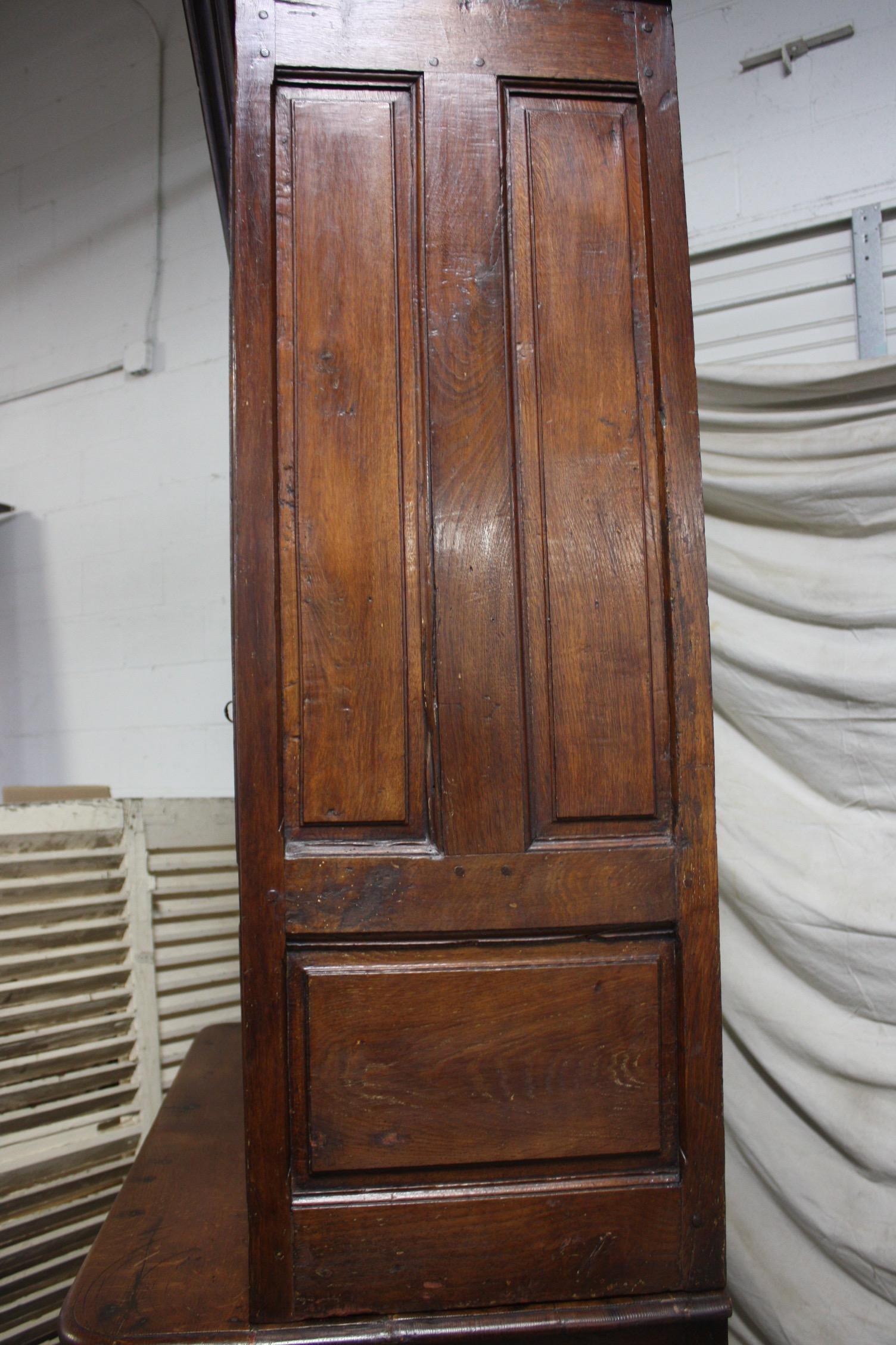 Superbe 17th Century French Cabinet 