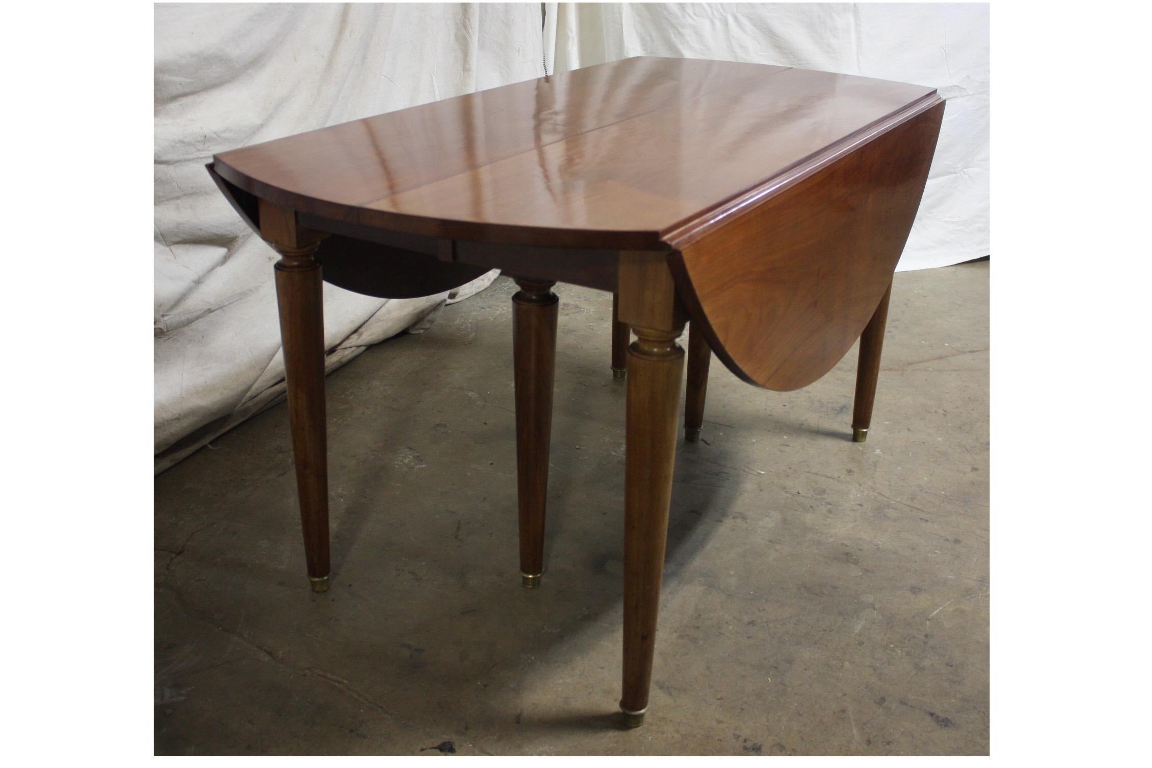Superbe 19th Century French Dining Table 8