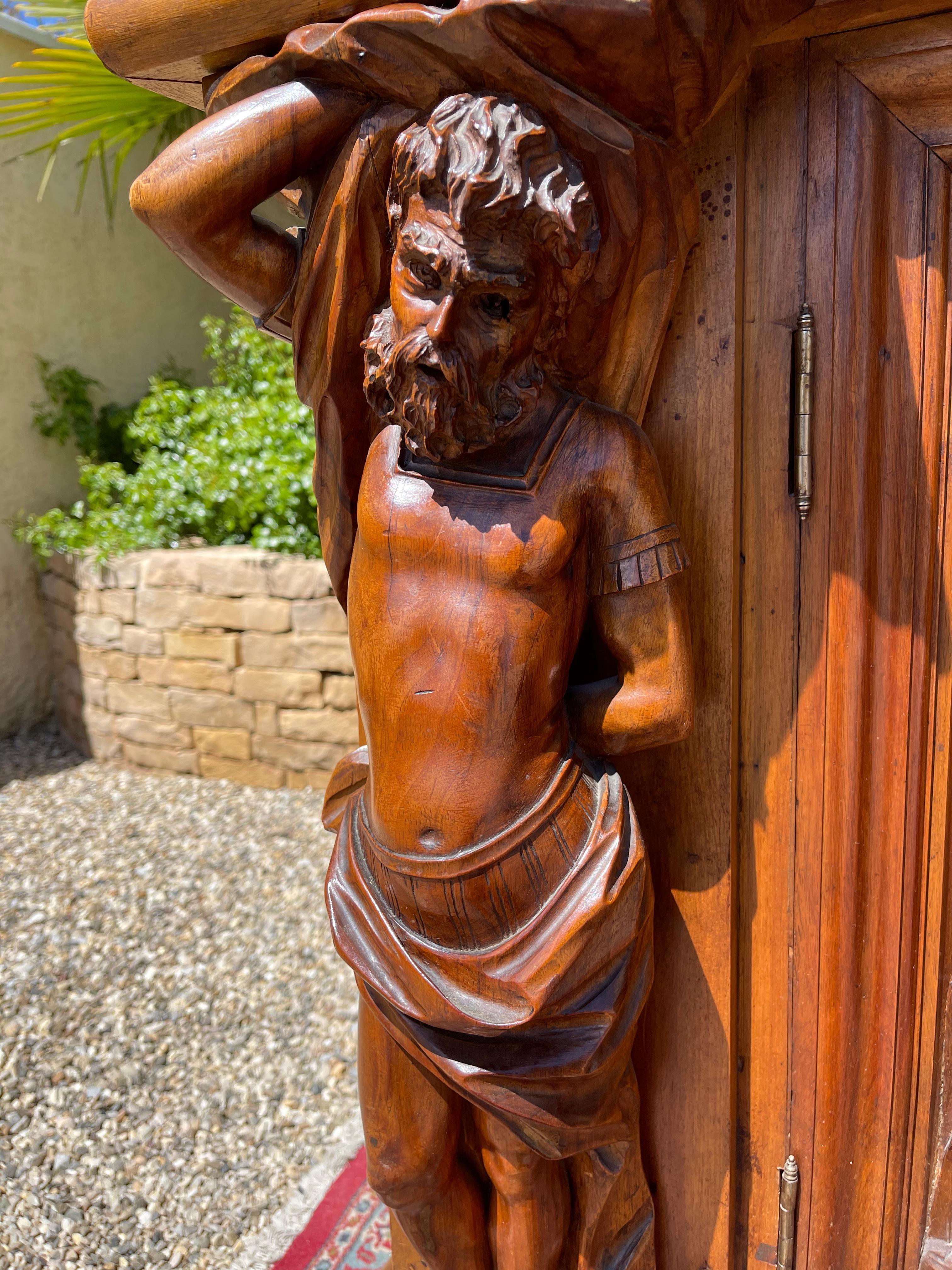 Rinascimento Buffet in legno di noce intagliato del XIX secolo, stile italiano