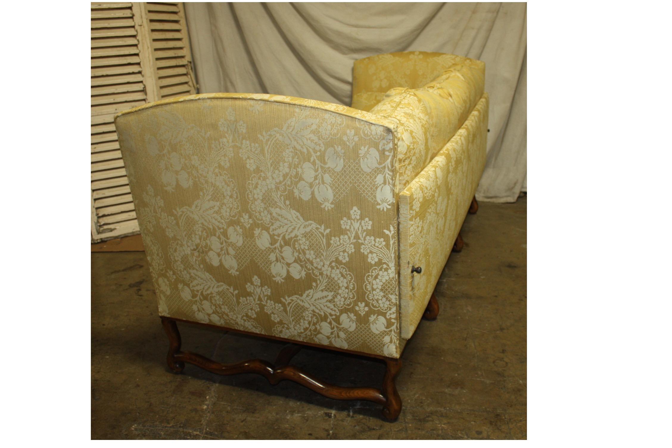 Superbe French 19th Century Sofa In Good Condition In Stockbridge, GA