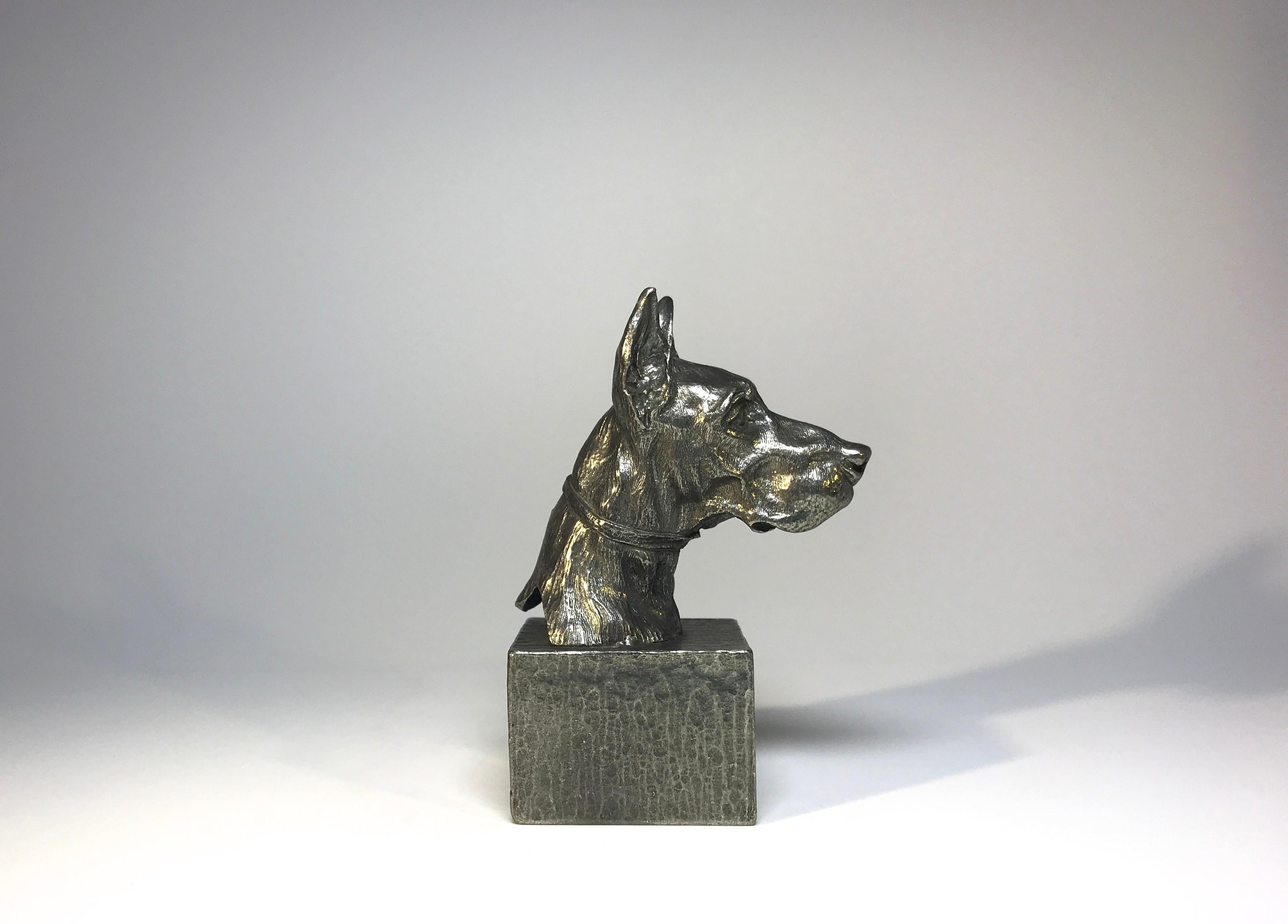 Superbly Cast Pewter Great Dane Dog Sculpture Vintage Desk Paperweight In Excellent Condition In Rothley, Leicestershire