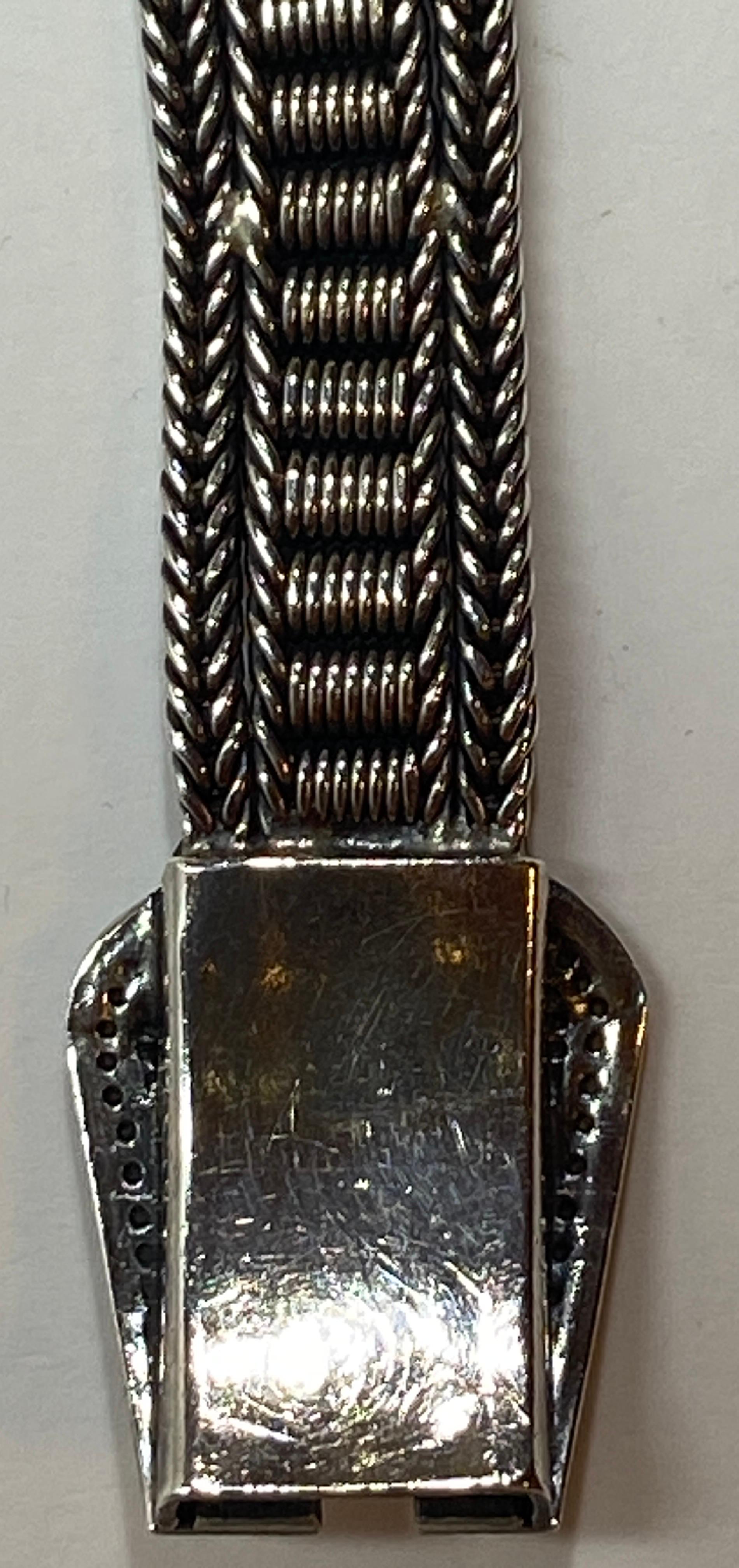 Hervorragend detailliertes viktorianisches Sterlingsilber-Armband mit Blumen-Akzentverschluss im Angebot 4