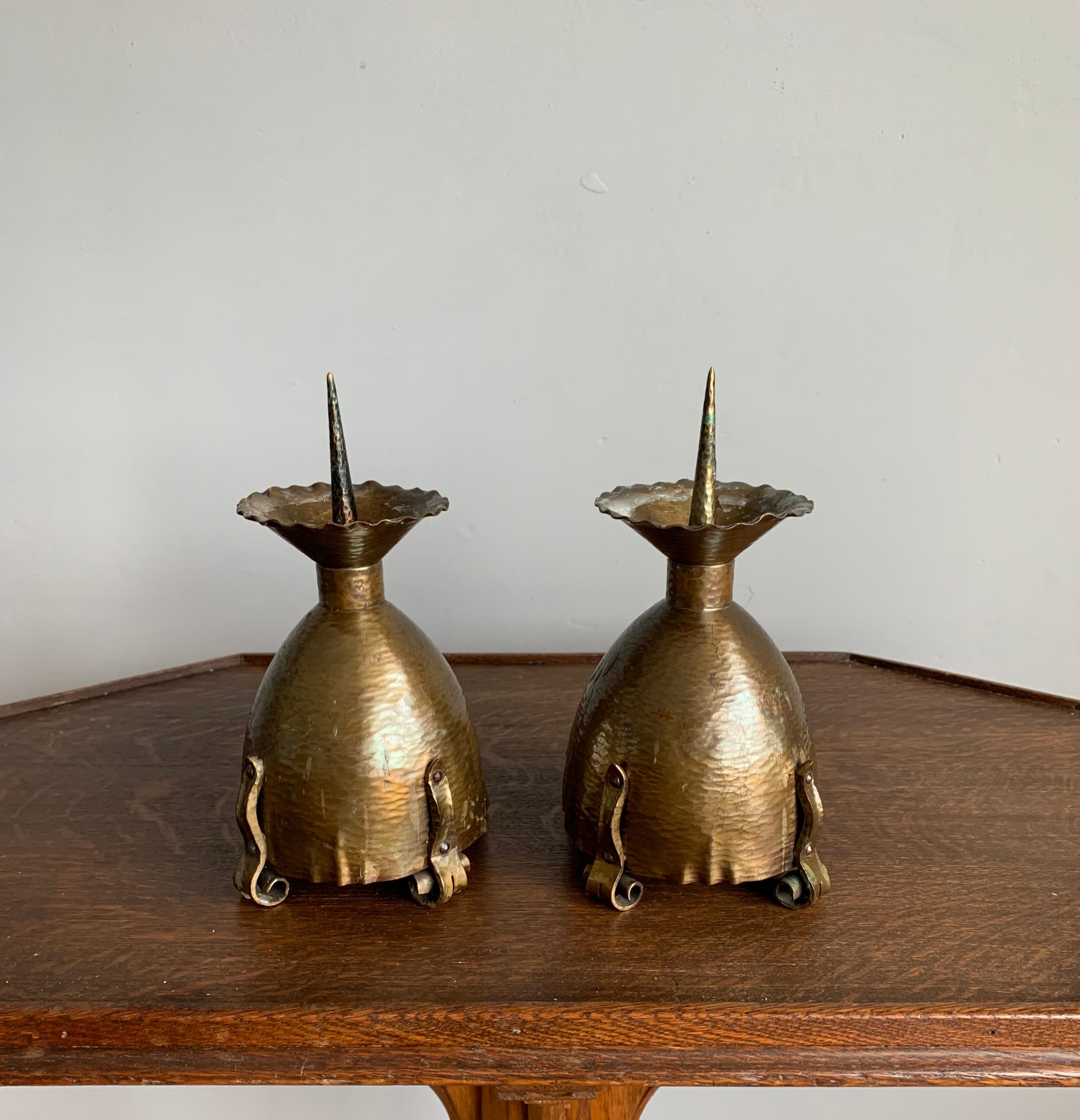 Superbly Handcrafted Pair of Arts & Crafts Brass Candlesticks / Holders, 1910s For Sale 3