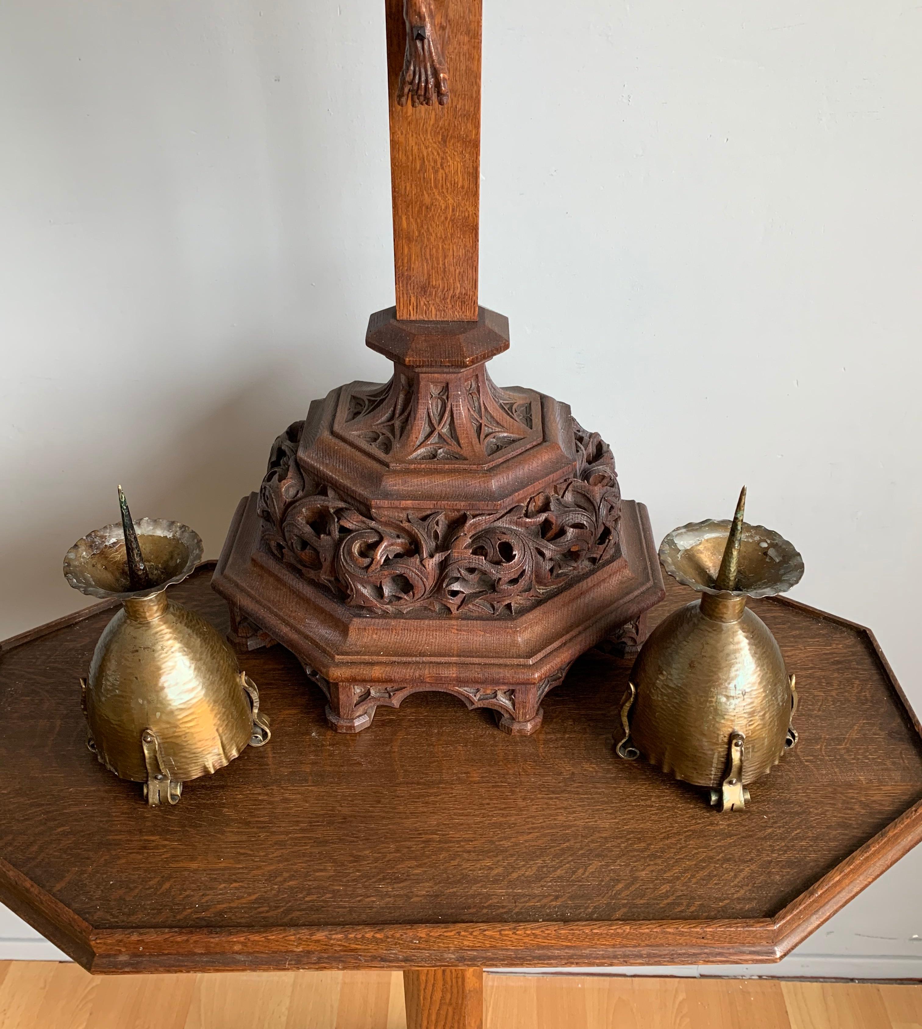 Superbly Handcrafted Pair of Arts & Crafts Brass Candlesticks / Holders, 1910s For Sale 10