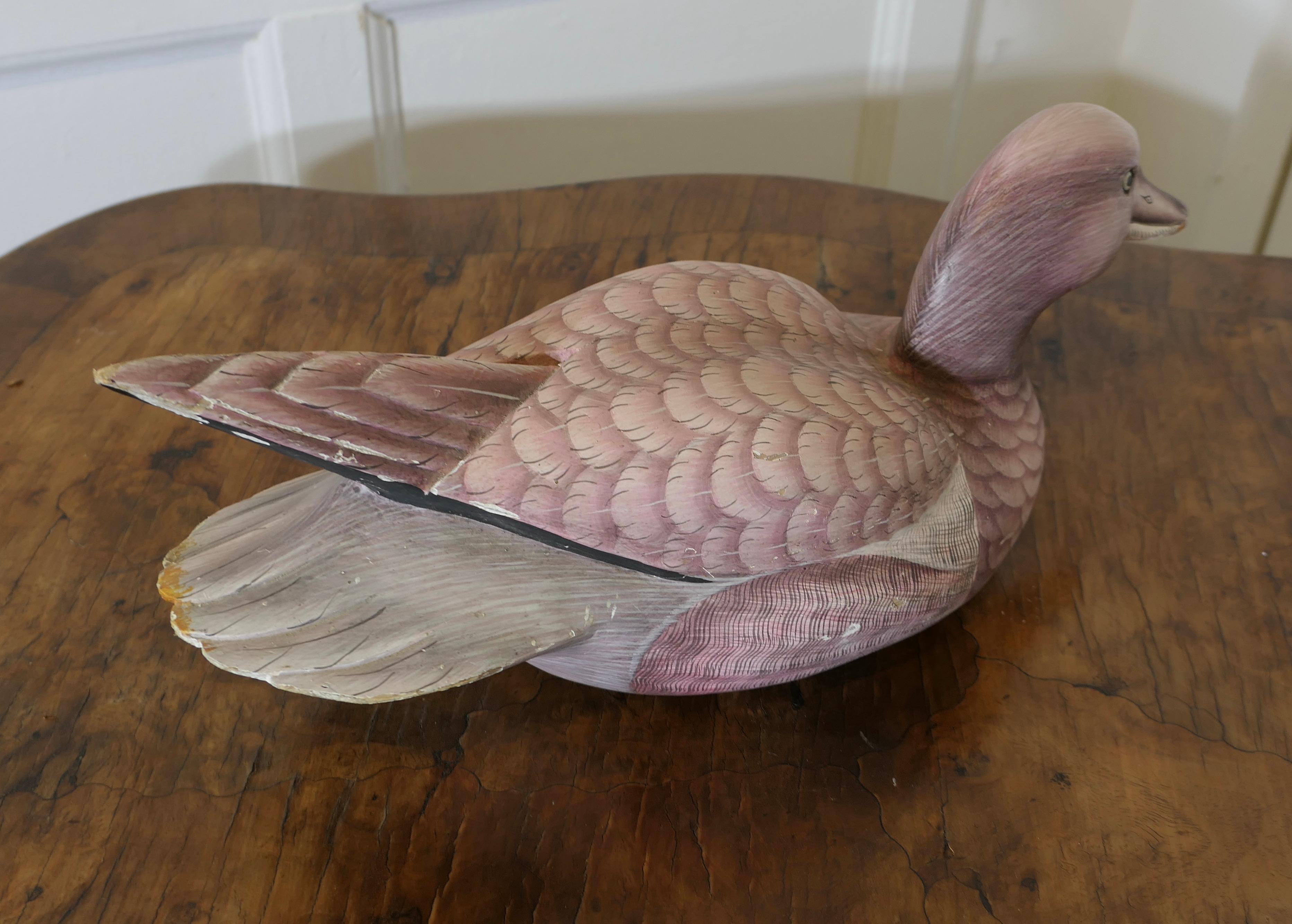 Milieu du XXe siècle Duck de décoration magnifiquement peint et sculpté  Il s'agit d'un bon appelant du 19e siècle en vente