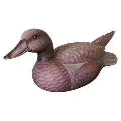 Pato de señuelo magníficamente pintado y tallado  Este es un buen señuelo del siglo XIX