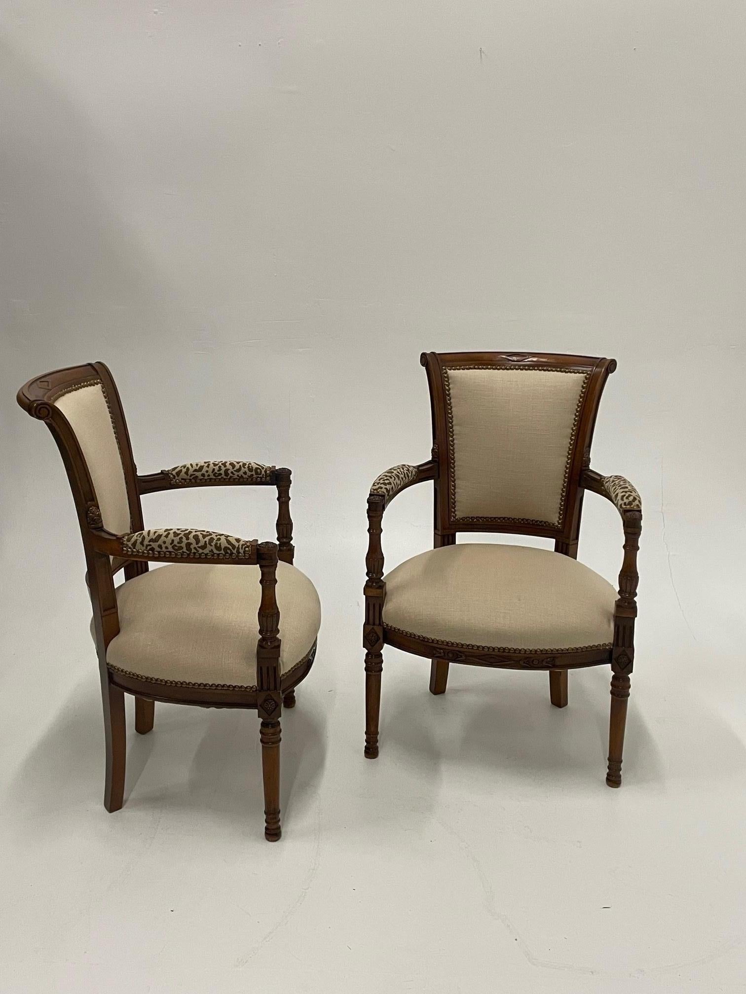 Superbly Stylish Pair of Carved Walnut Armchairs Upholstered in Linen & Leopard For Sale 4