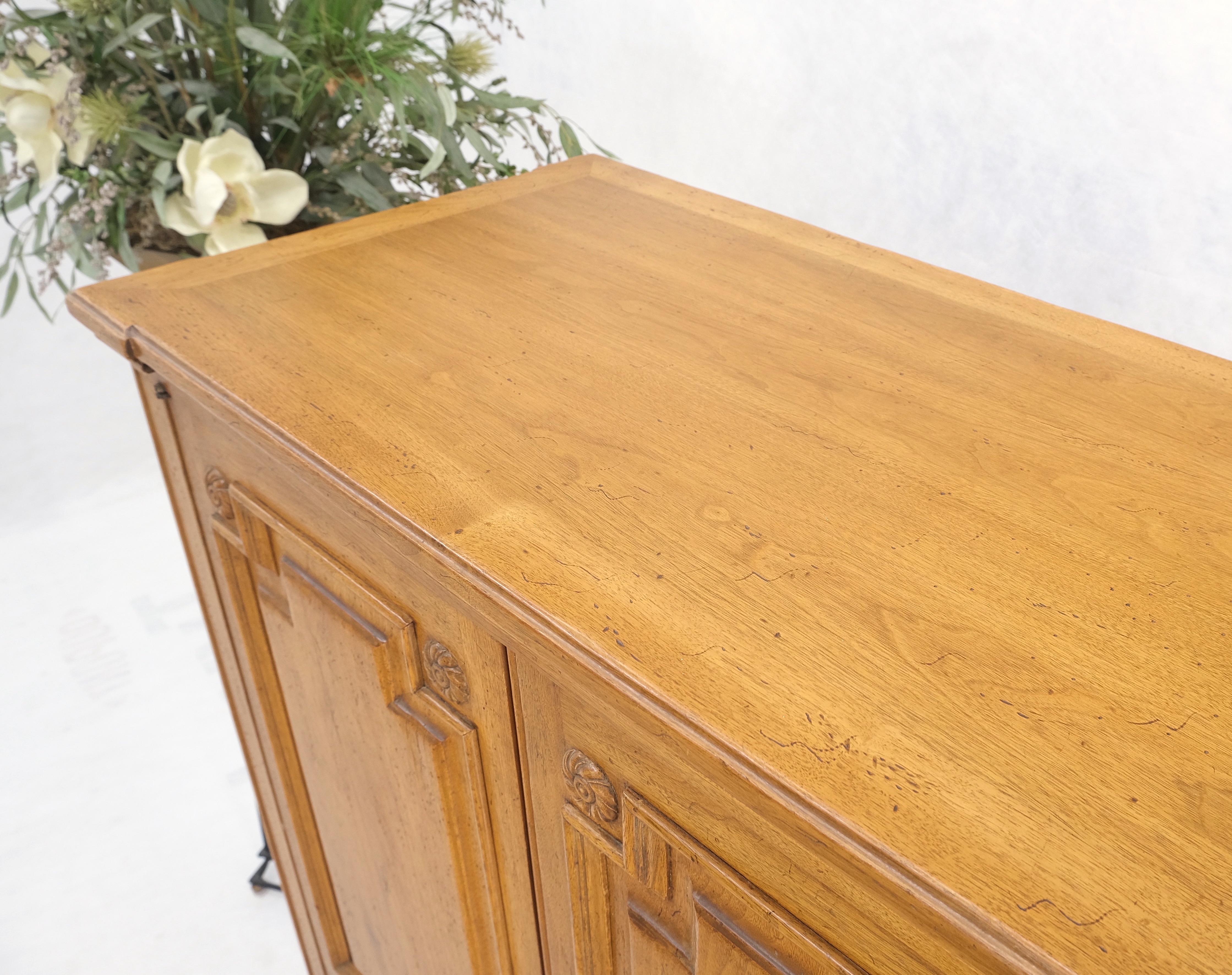 Superior Quality Raised Panel High Chest Dresser Cabinet Dresser MINT! For Sale 8