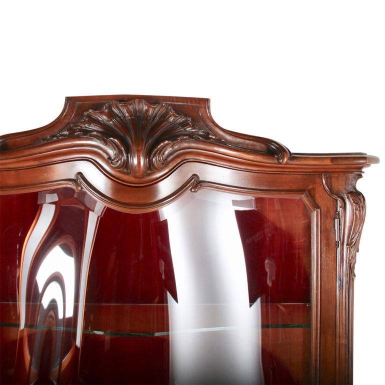 French Art Nouveau Carved Walnut Vitrine China Cabinet from Paris In Good Condition In Vancouver, British Columbia