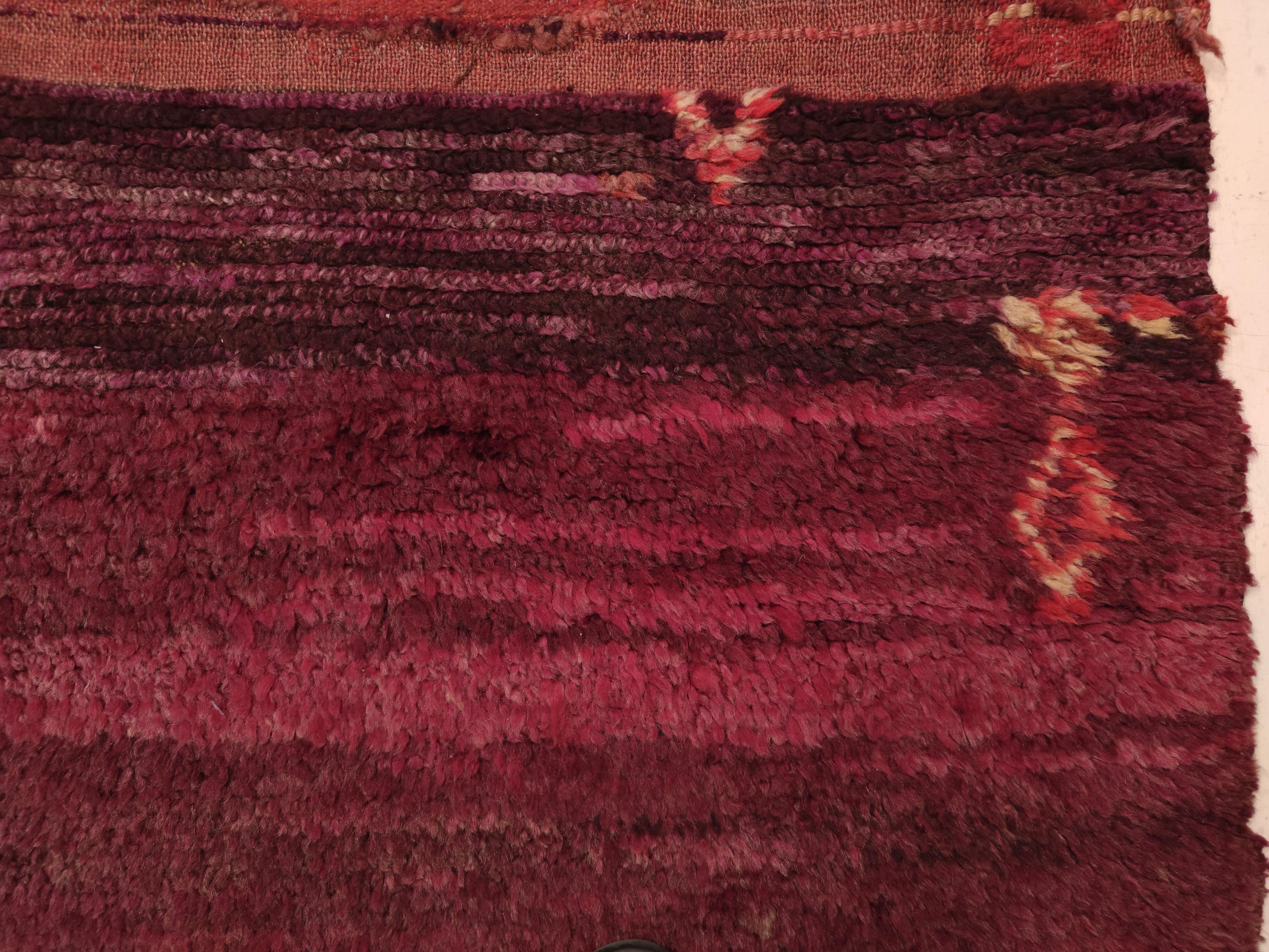 Wool Superlative Vintage Beni Mguild Berber Carpet For Sale