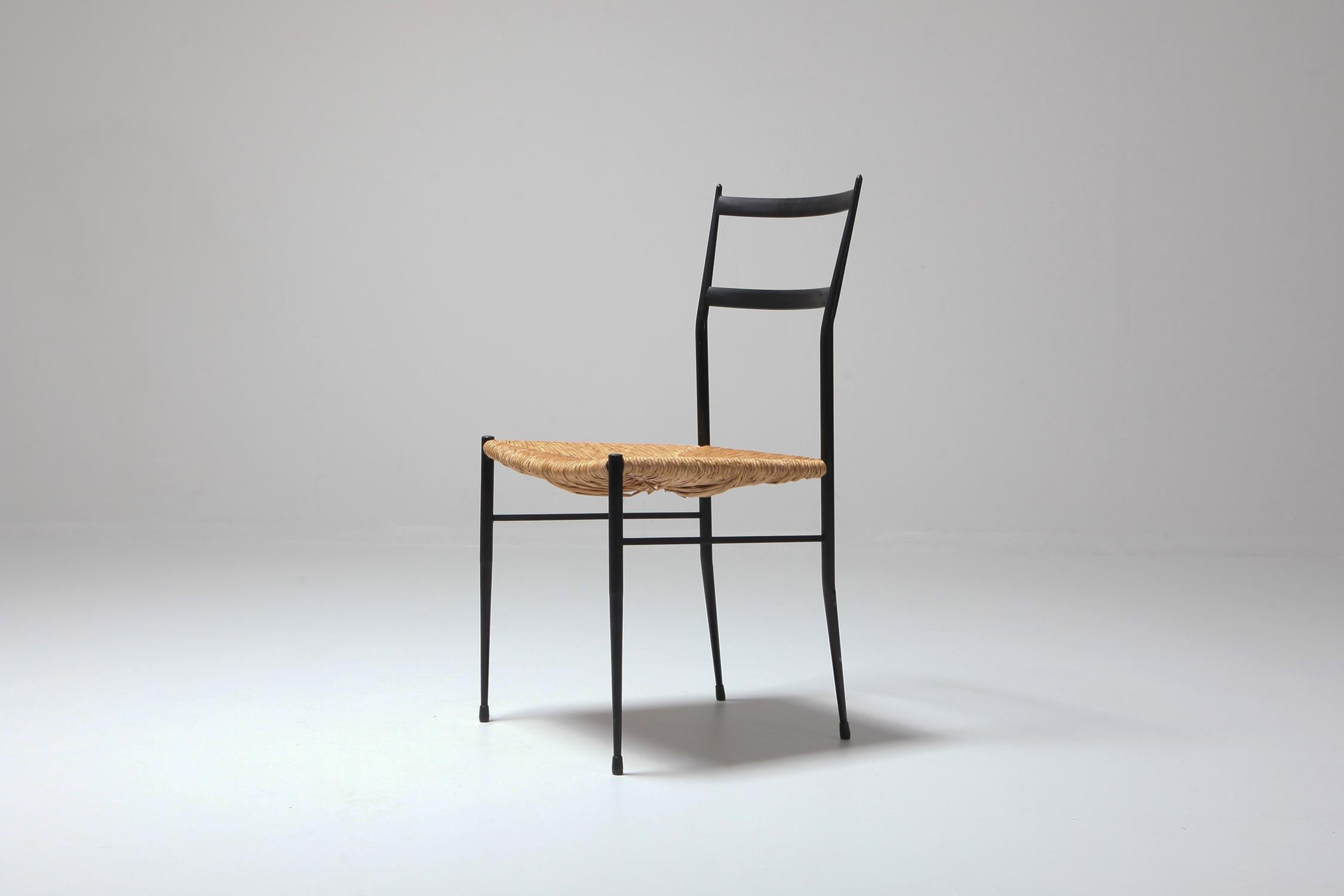 Superleggera-Stuhl von Gio Ponti für „De Bijenkorf“ aus schwarzem Metall und Schilfrohr (Moderne der Mitte des Jahrhunderts)