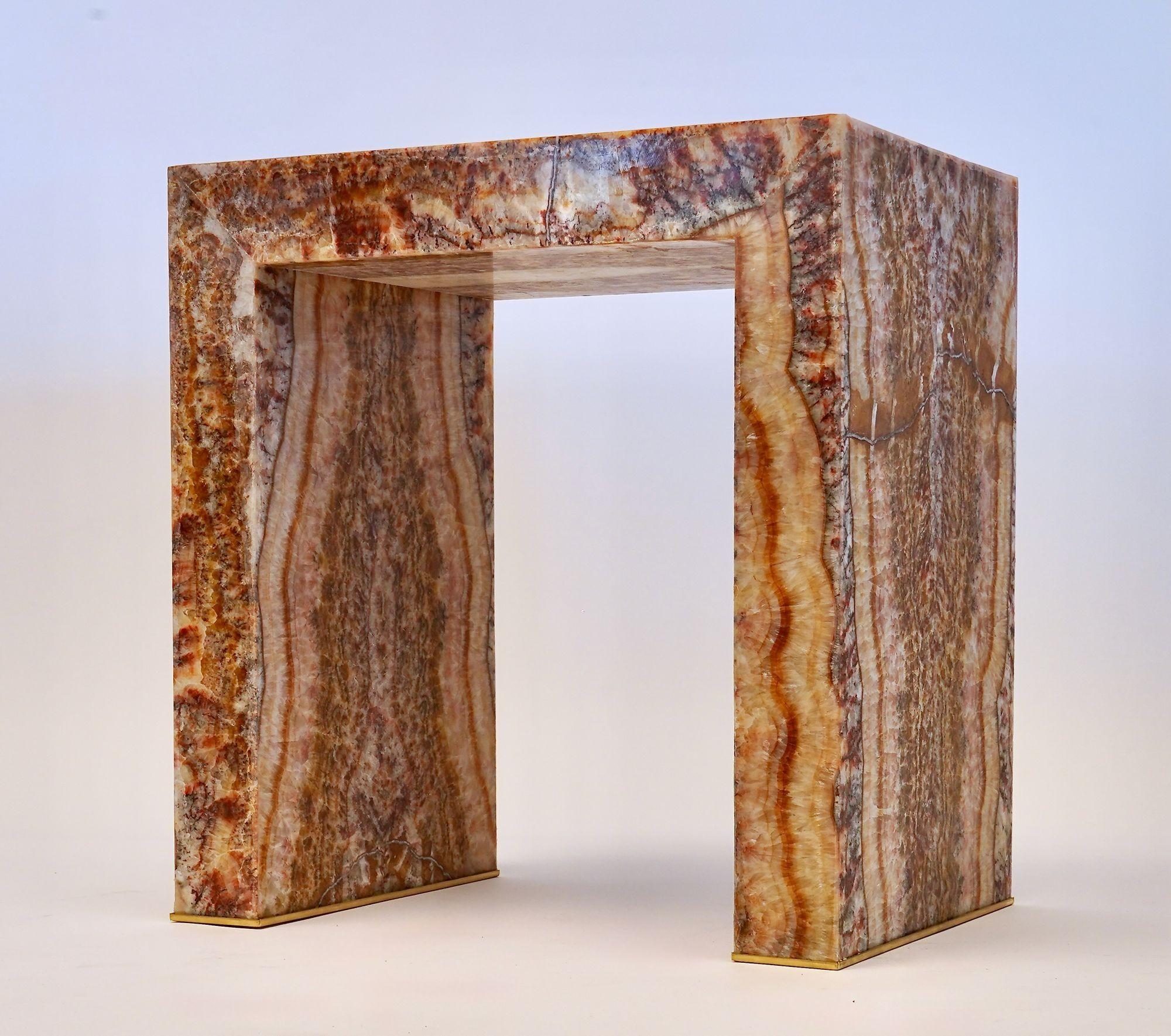 Superleggero Illuminato Onyx side table. Lightweight Backlit, Piattelli design For Sale 11