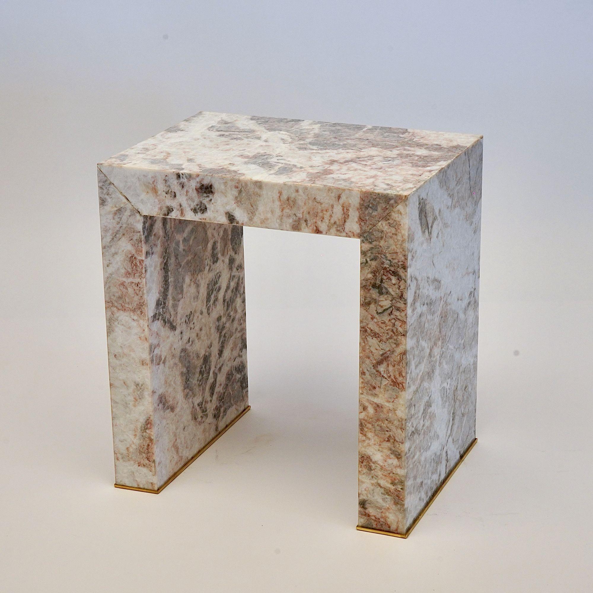 Moderne Table d'appoint Superleggero en marbre léger Fior di Pesco, Piattelli Design/One en vente