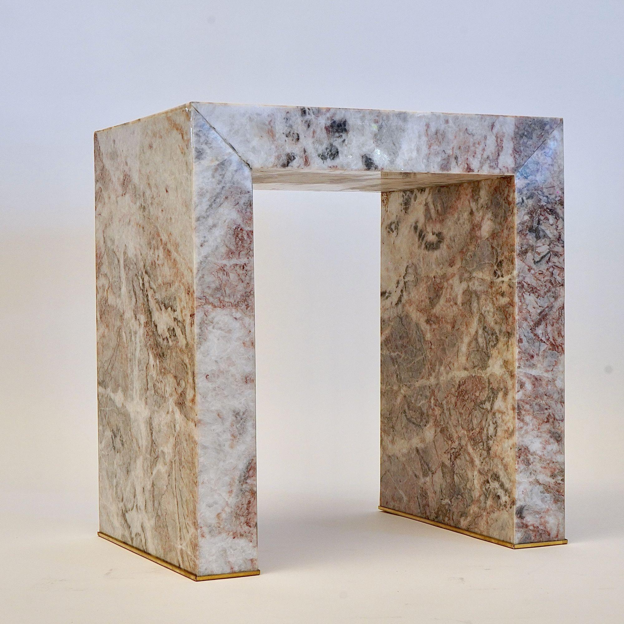 italien Table d'appoint Superleggero en marbre léger Fior di Pesco, Piattelli Design/One en vente