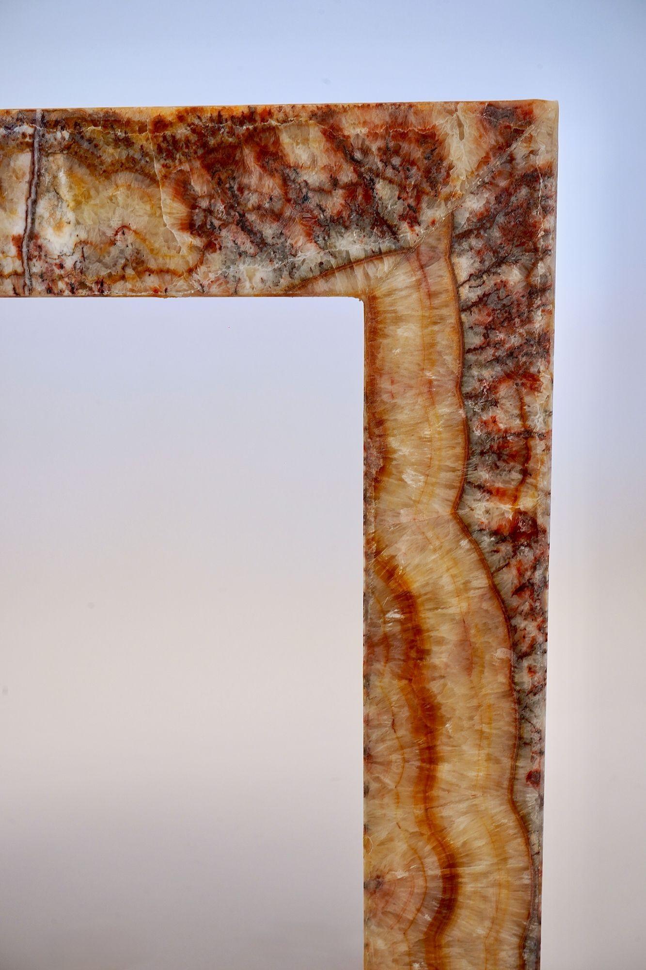 Superleggero Light-weight Marble side table in Red Onyx, Piattelli Design For Sale 1